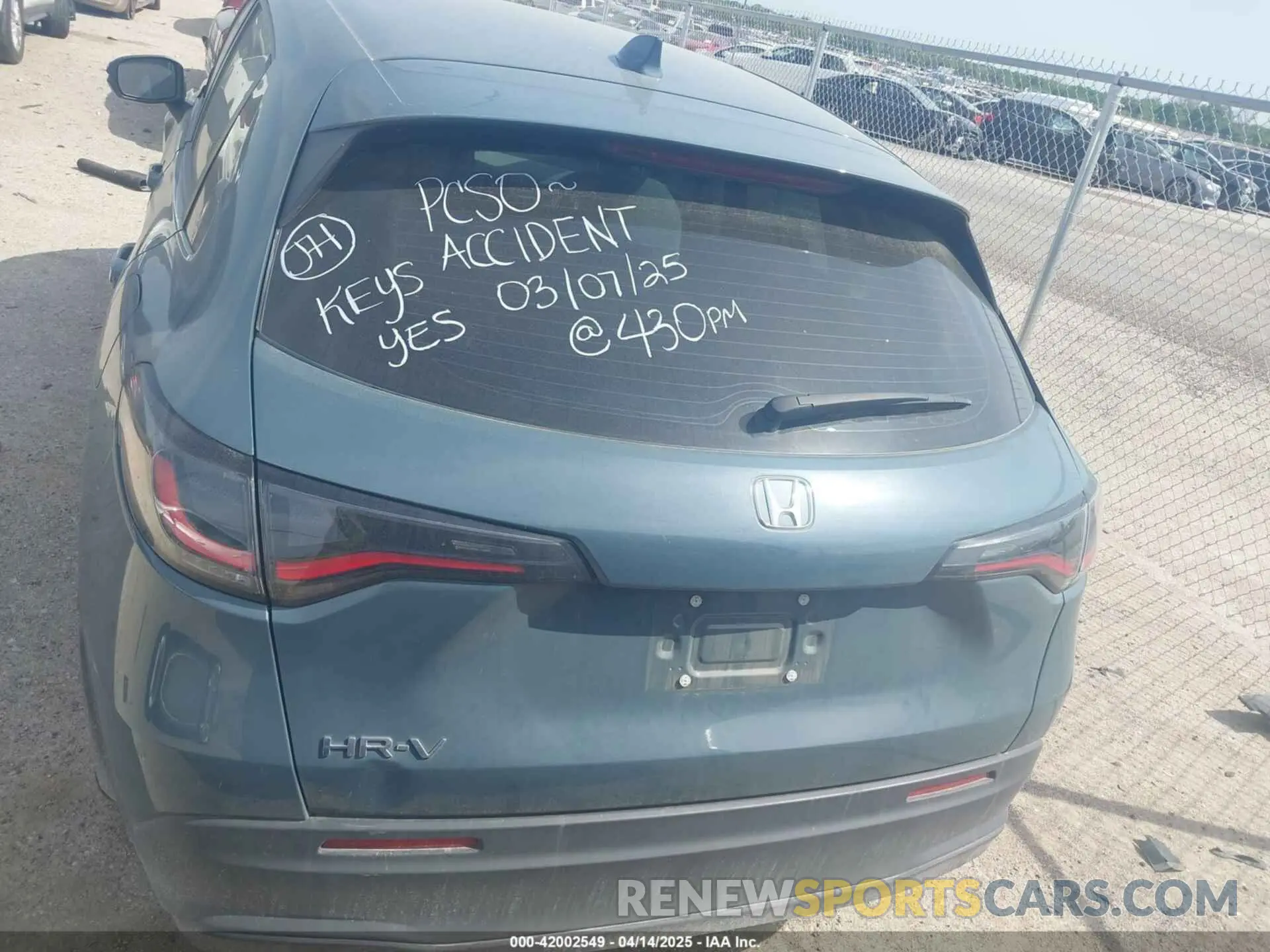 16 Photograph of a damaged car 3CZRZ1H38PM702232 HONDA HR-V 2023