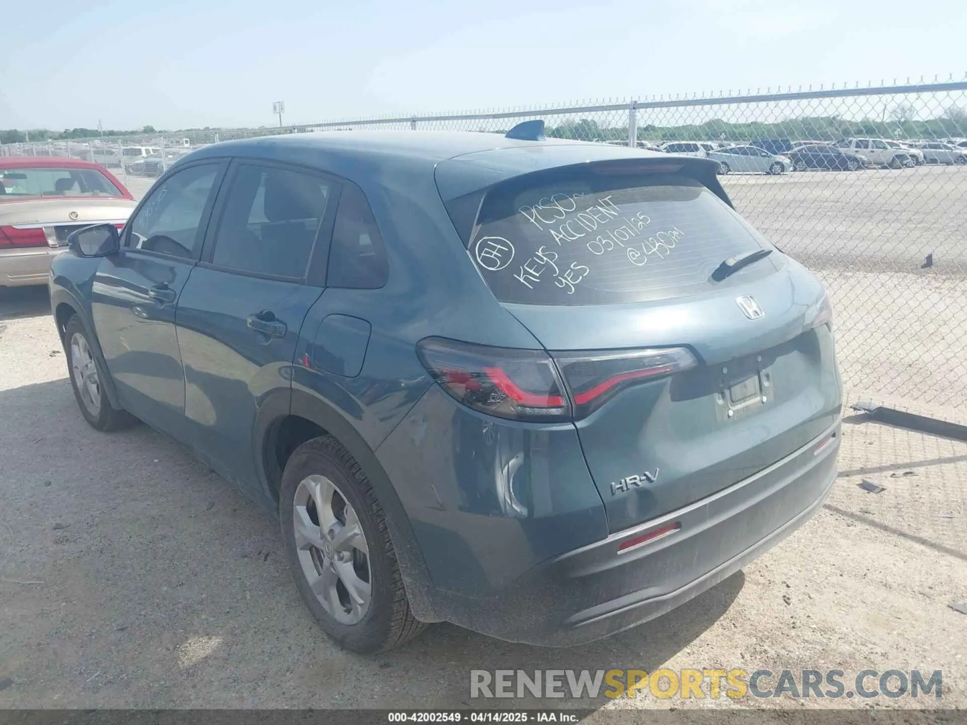 3 Photograph of a damaged car 3CZRZ1H38PM702232 HONDA HR-V 2023