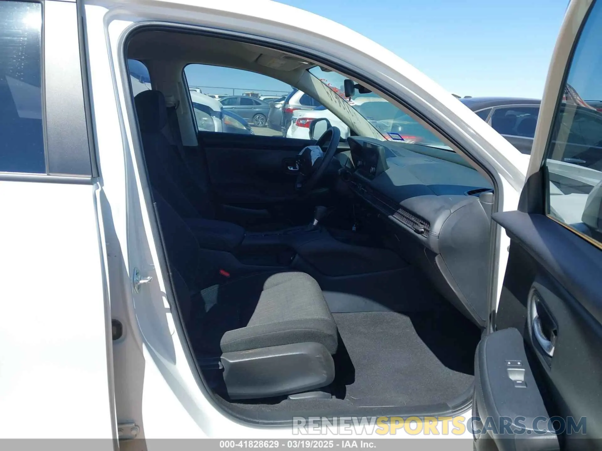 5 Photograph of a damaged car 3CZRZ1H39PM704930 HONDA HR-V 2023