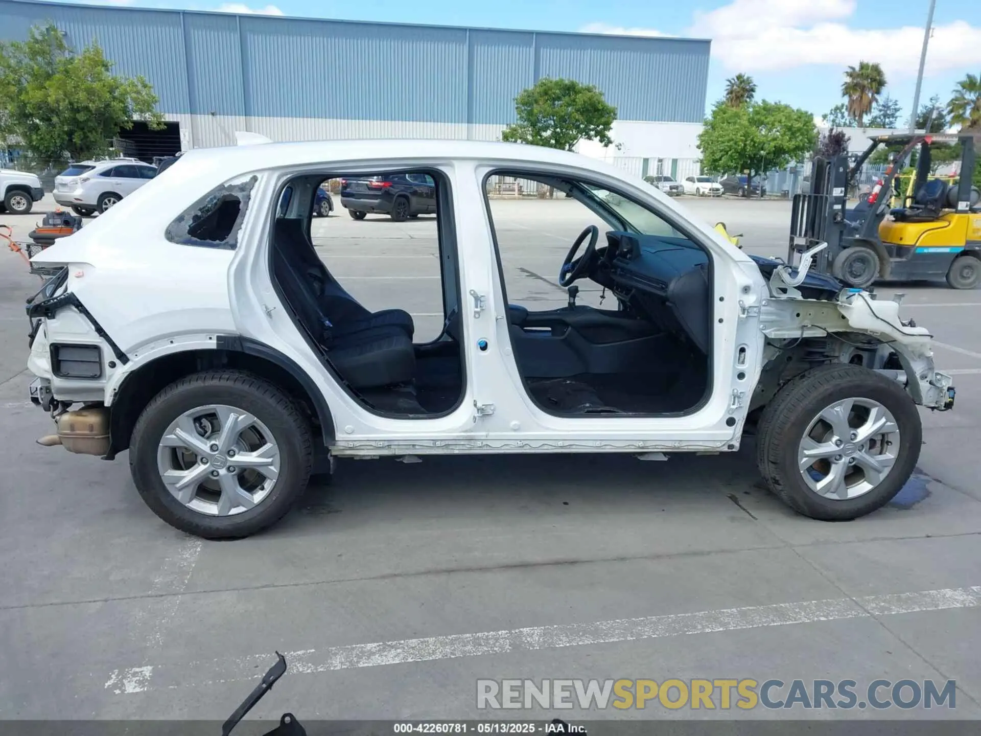 12 Photograph of a damaged car 3CZRZ1H39PM714616 HONDA HR-V 2023