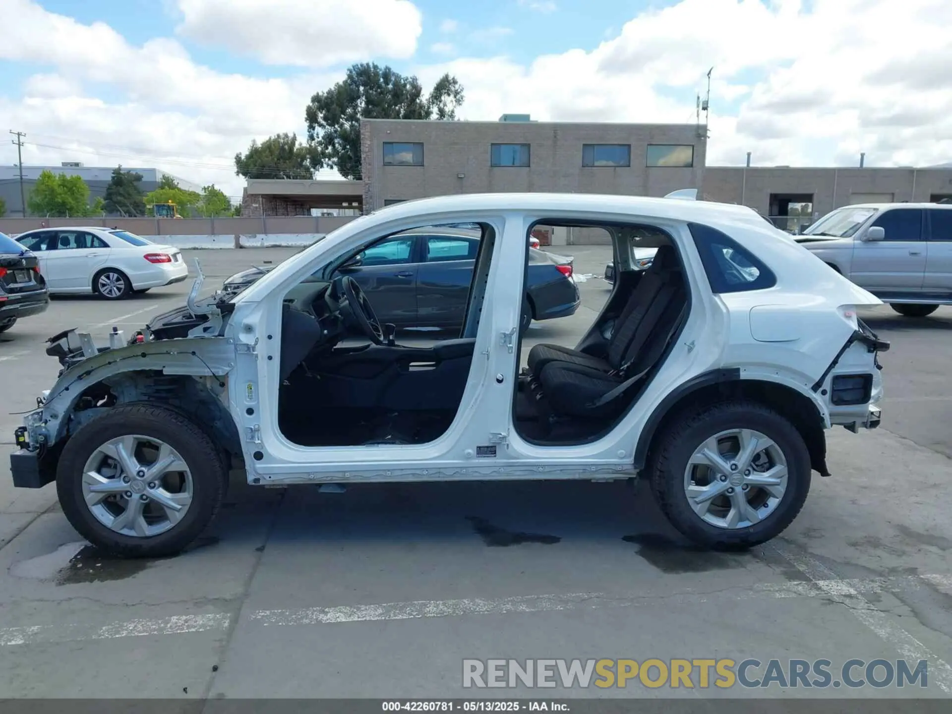 13 Photograph of a damaged car 3CZRZ1H39PM714616 HONDA HR-V 2023