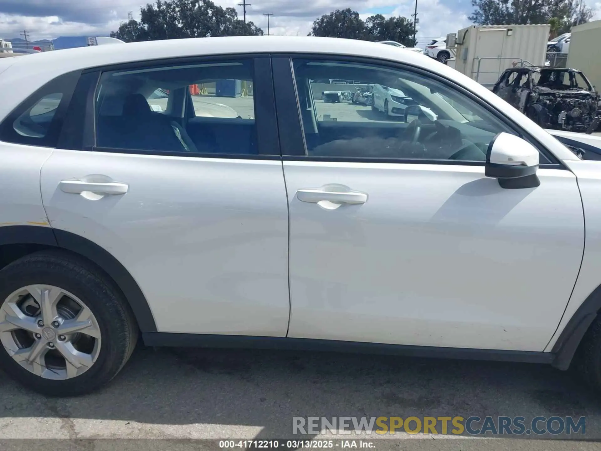 13 Photograph of a damaged car 3CZRZ1H39PM723008 HONDA HR-V 2023