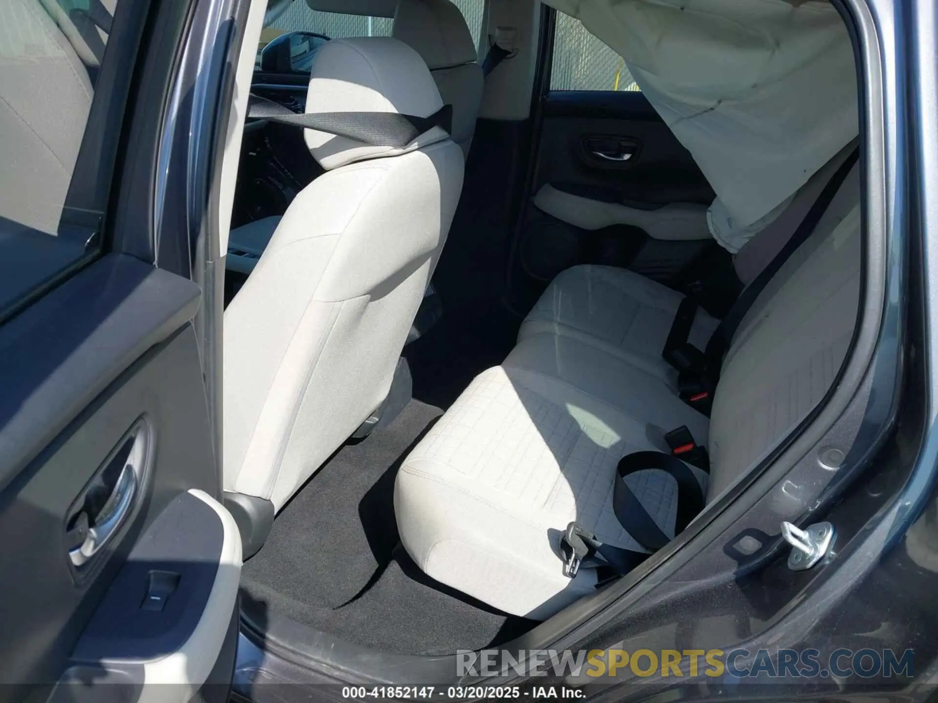 8 Photograph of a damaged car 3CZRZ1H3XPM729920 HONDA HR-V 2023