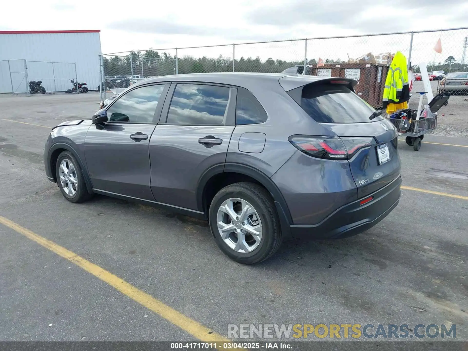 3 Photograph of a damaged car 3CZRZ1H3XPM740805 HONDA HR-V 2023