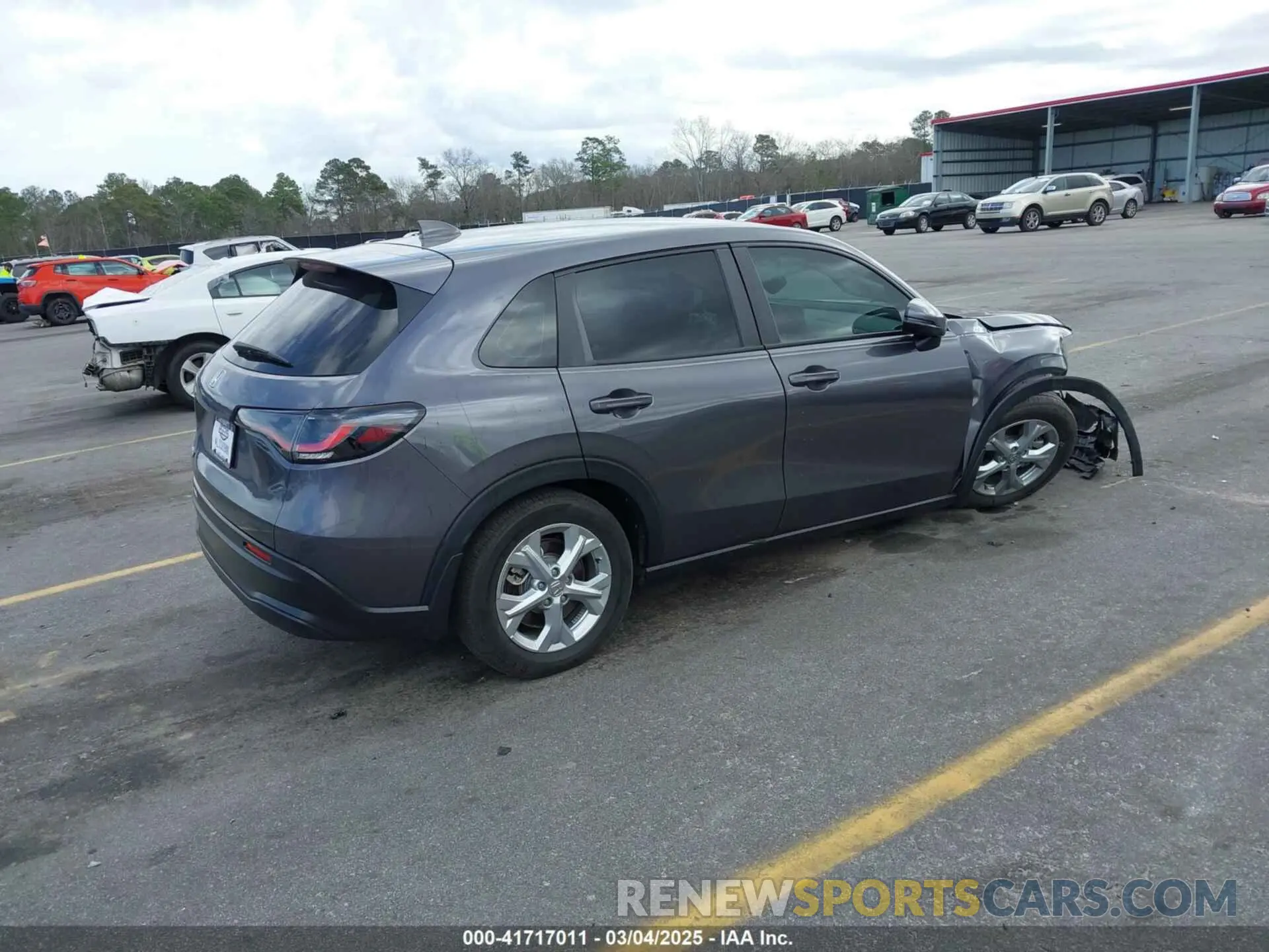 4 Photograph of a damaged car 3CZRZ1H3XPM740805 HONDA HR-V 2023