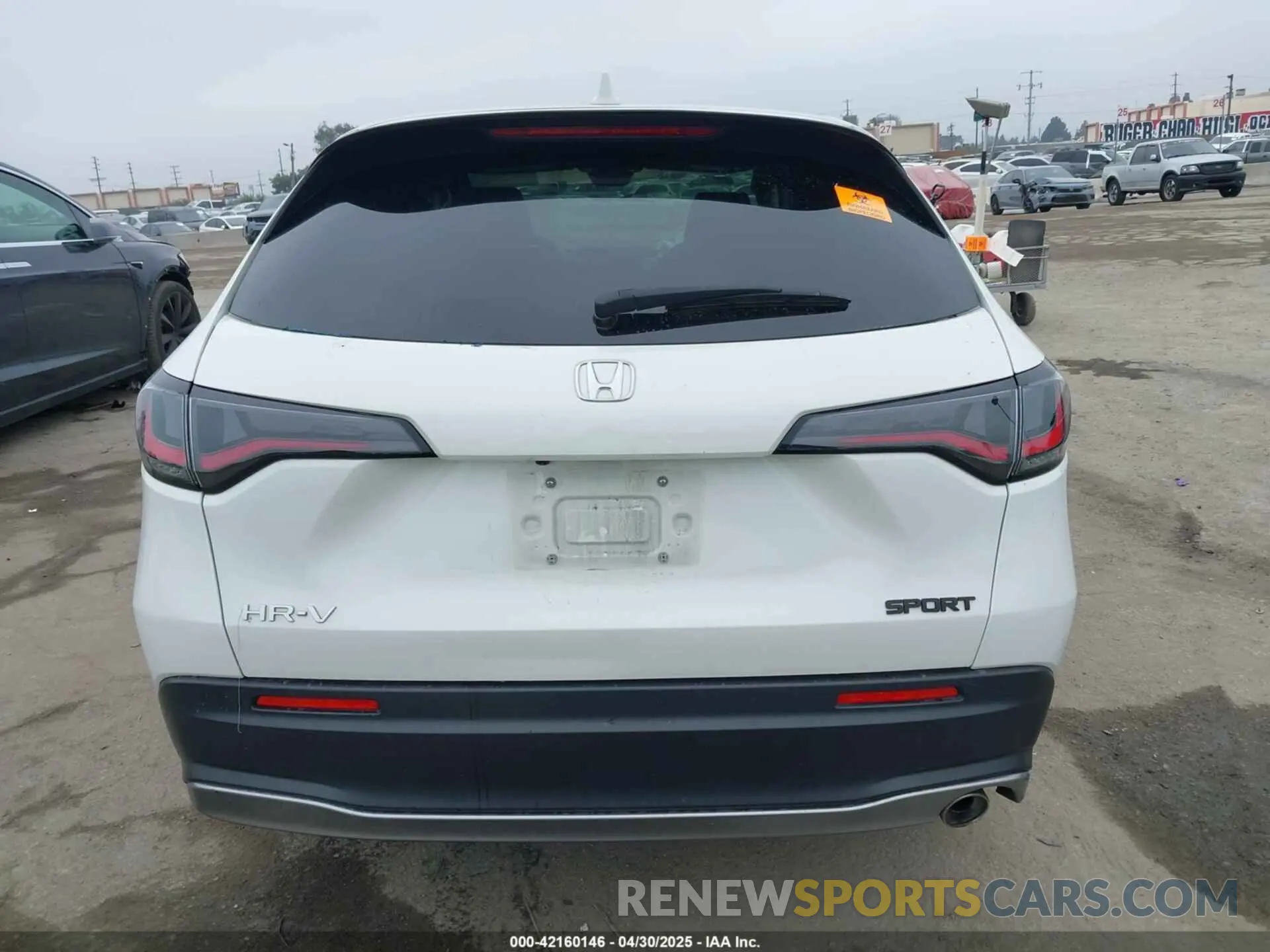 16 Photograph of a damaged car 3CZRZ1H51PM707483 HONDA HR-V 2023
