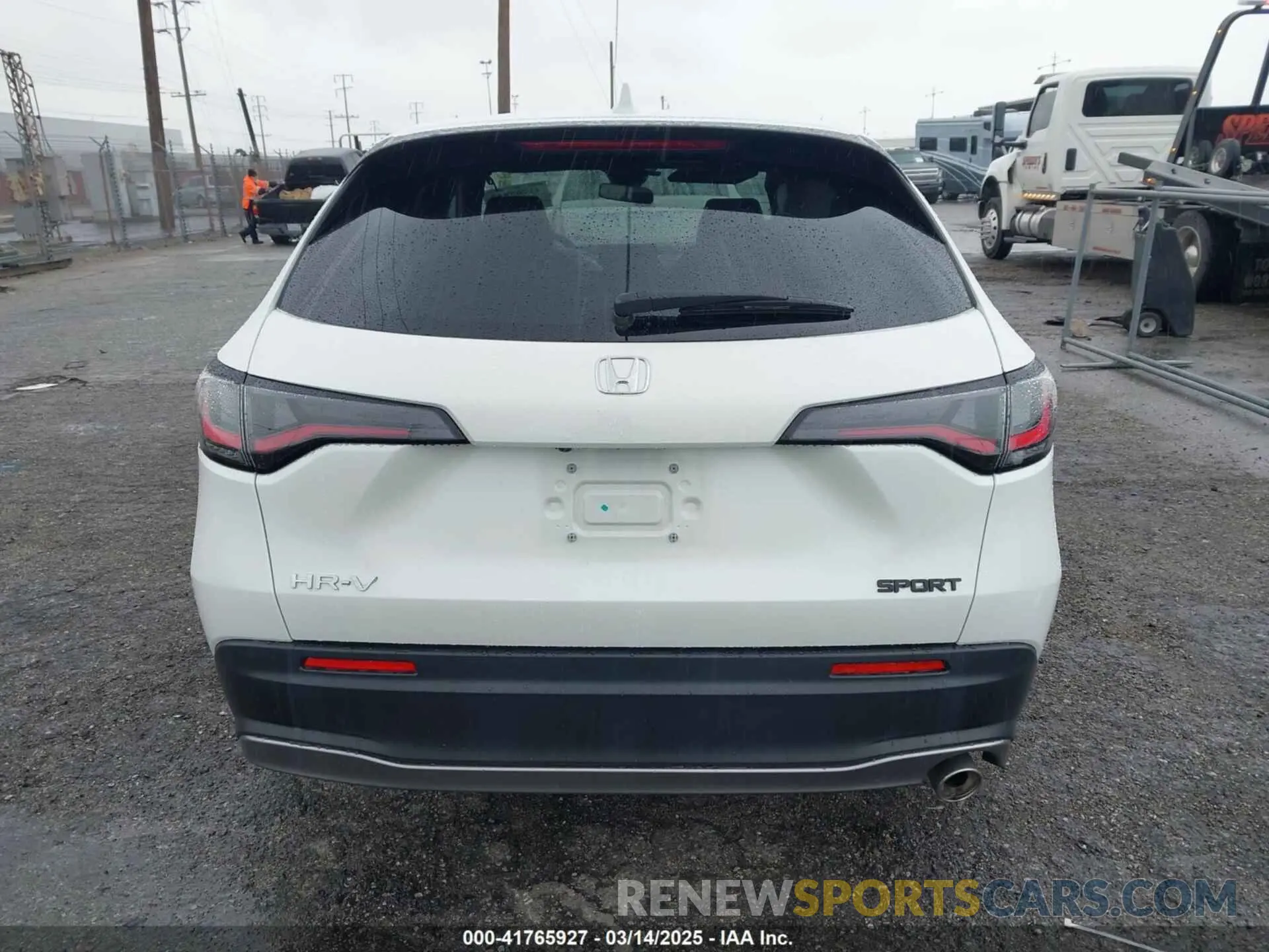16 Photograph of a damaged car 3CZRZ1H53PM712961 HONDA HR-V 2023