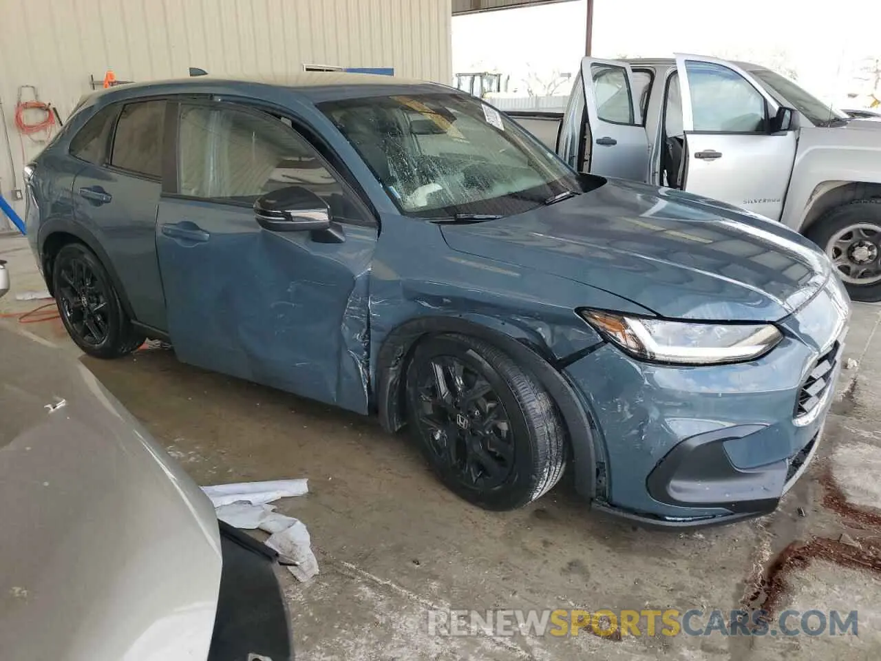 4 Photograph of a damaged car 3CZRZ1H53PM718744 HONDA HR-V 2023
