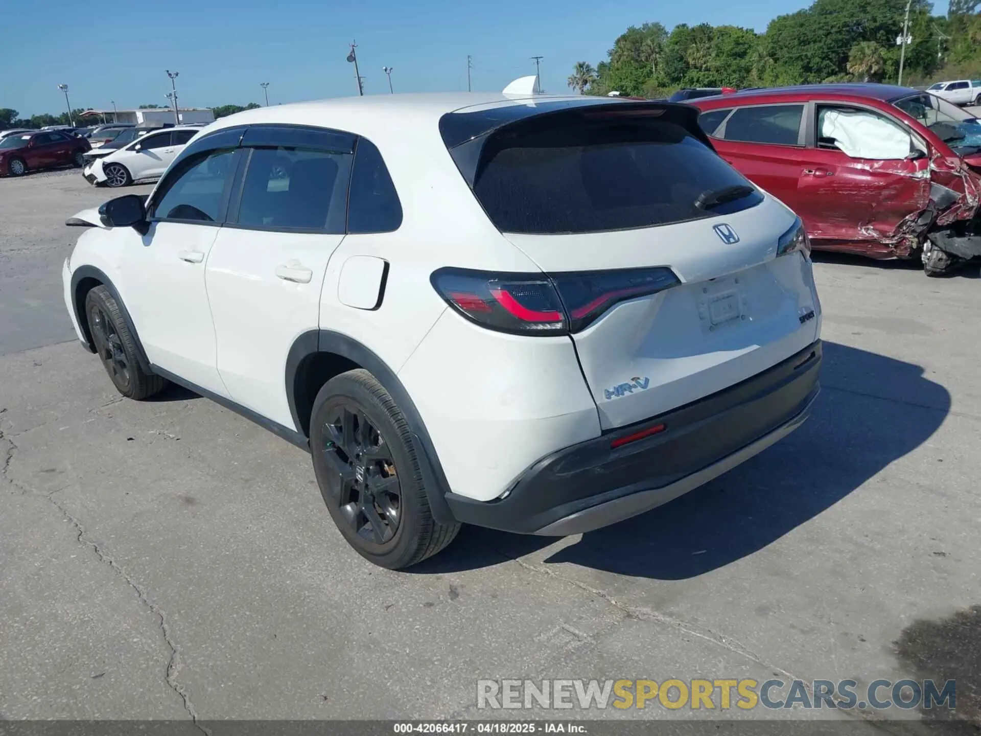 3 Photograph of a damaged car 3CZRZ1H53PM719263 HONDA HR-V 2023
