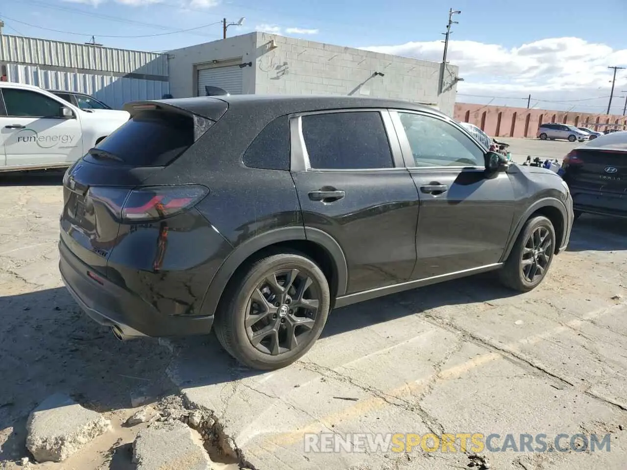 3 Photograph of a damaged car 3CZRZ1H55PM745699 HONDA HR-V 2023
