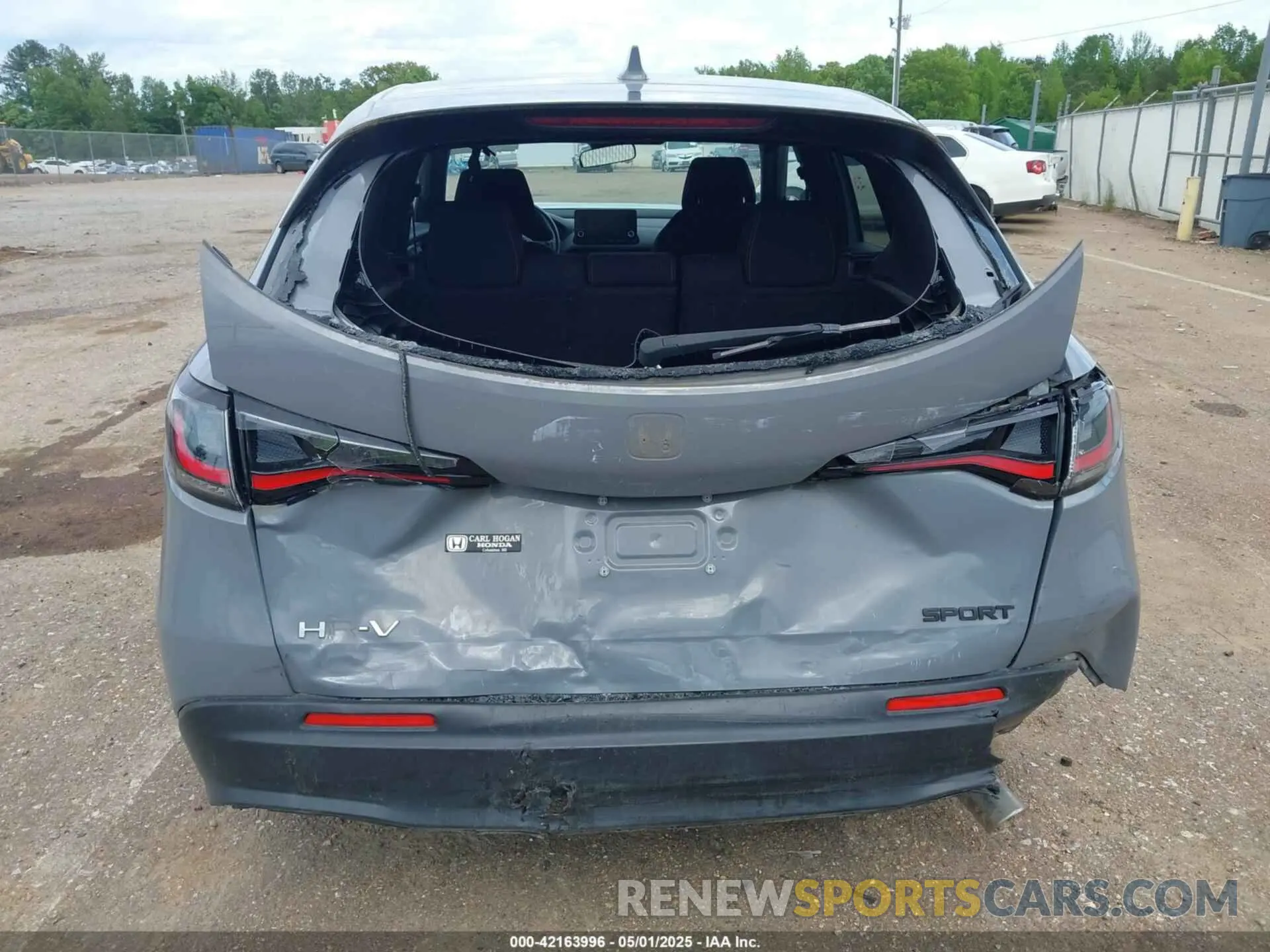 17 Photograph of a damaged car 3CZRZ1H55PM746657 HONDA HR-V 2023