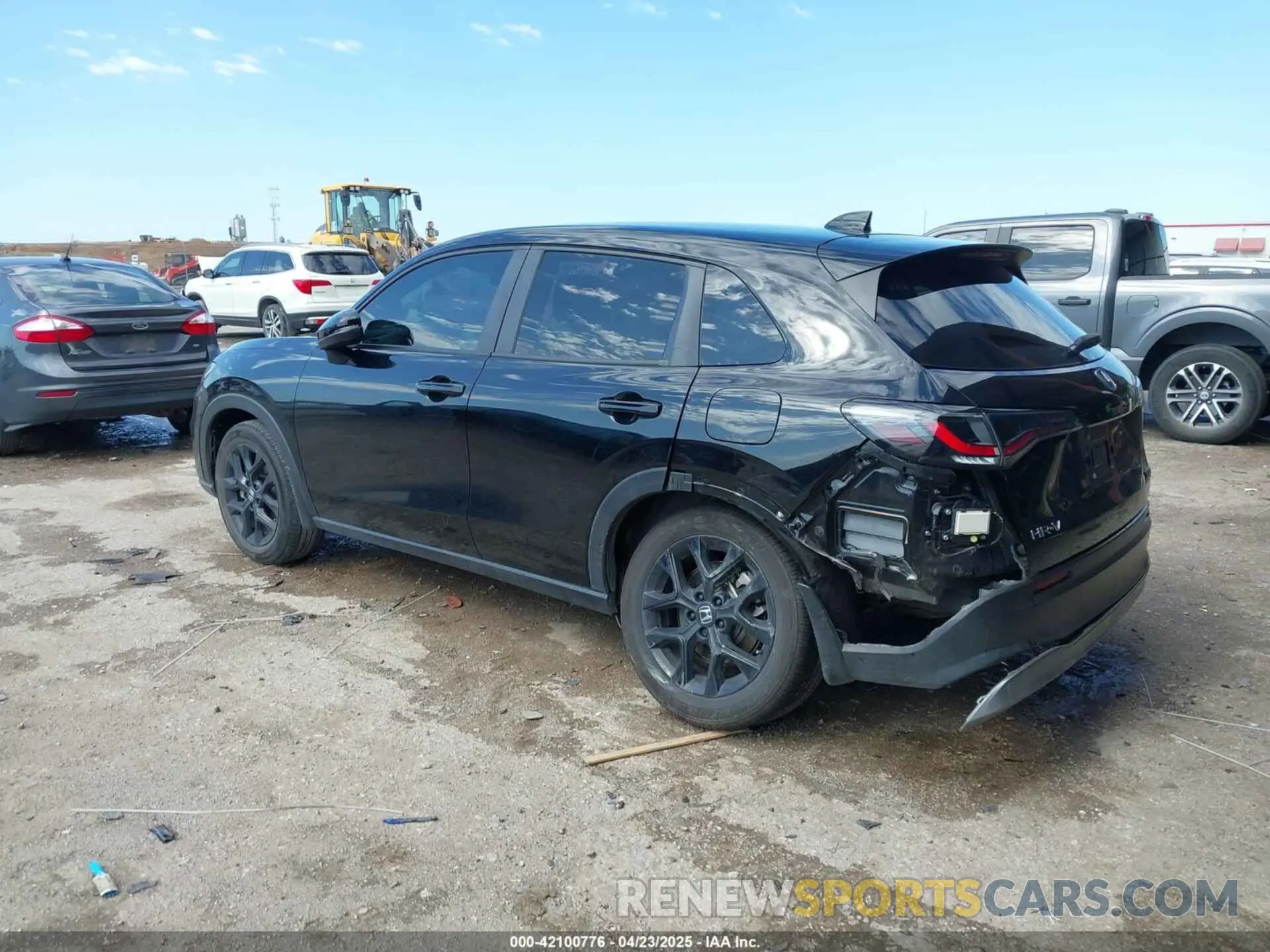3 Photograph of a damaged car 3CZRZ1H57PM703406 HONDA HR-V 2023