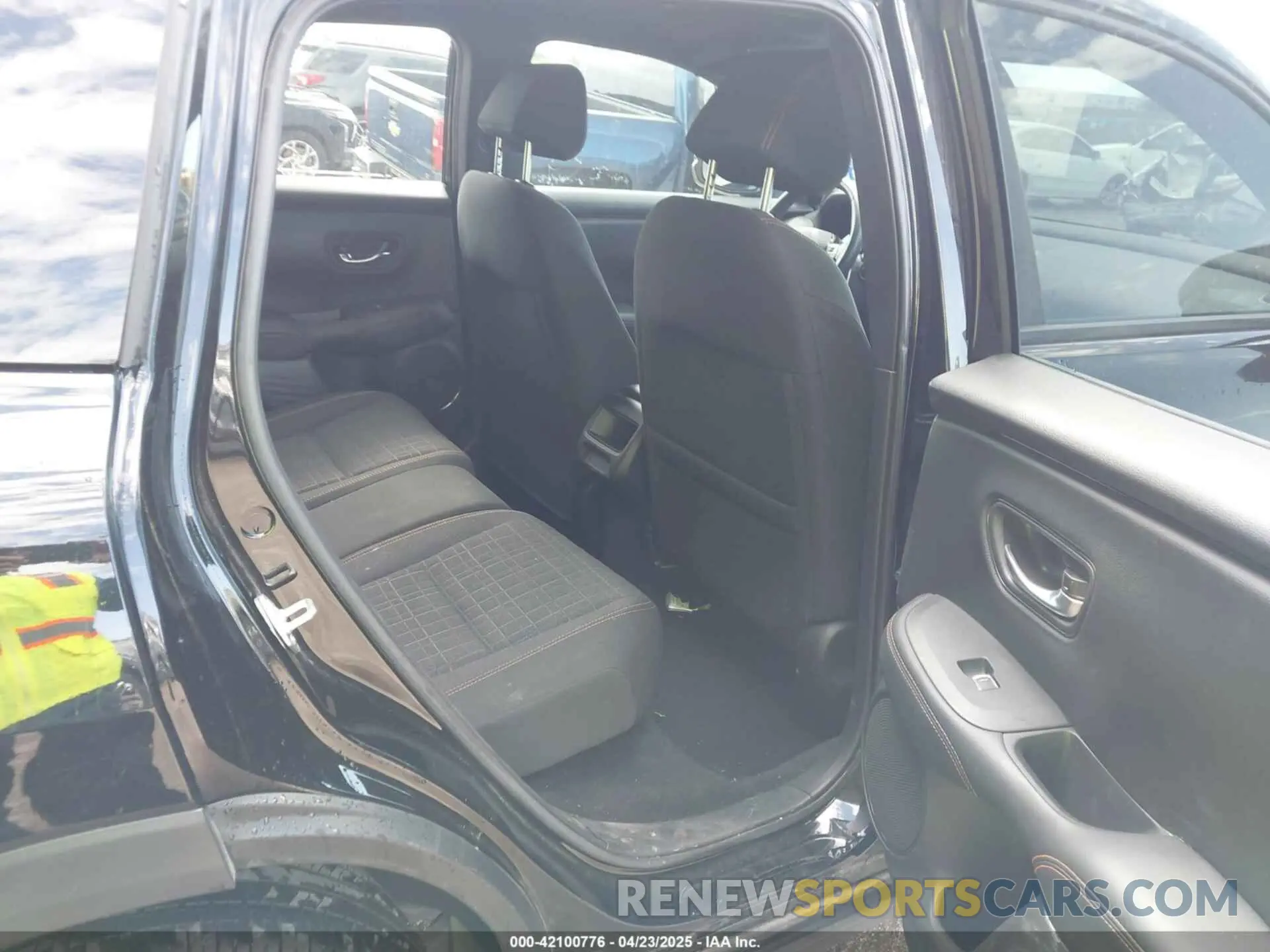 8 Photograph of a damaged car 3CZRZ1H57PM703406 HONDA HR-V 2023