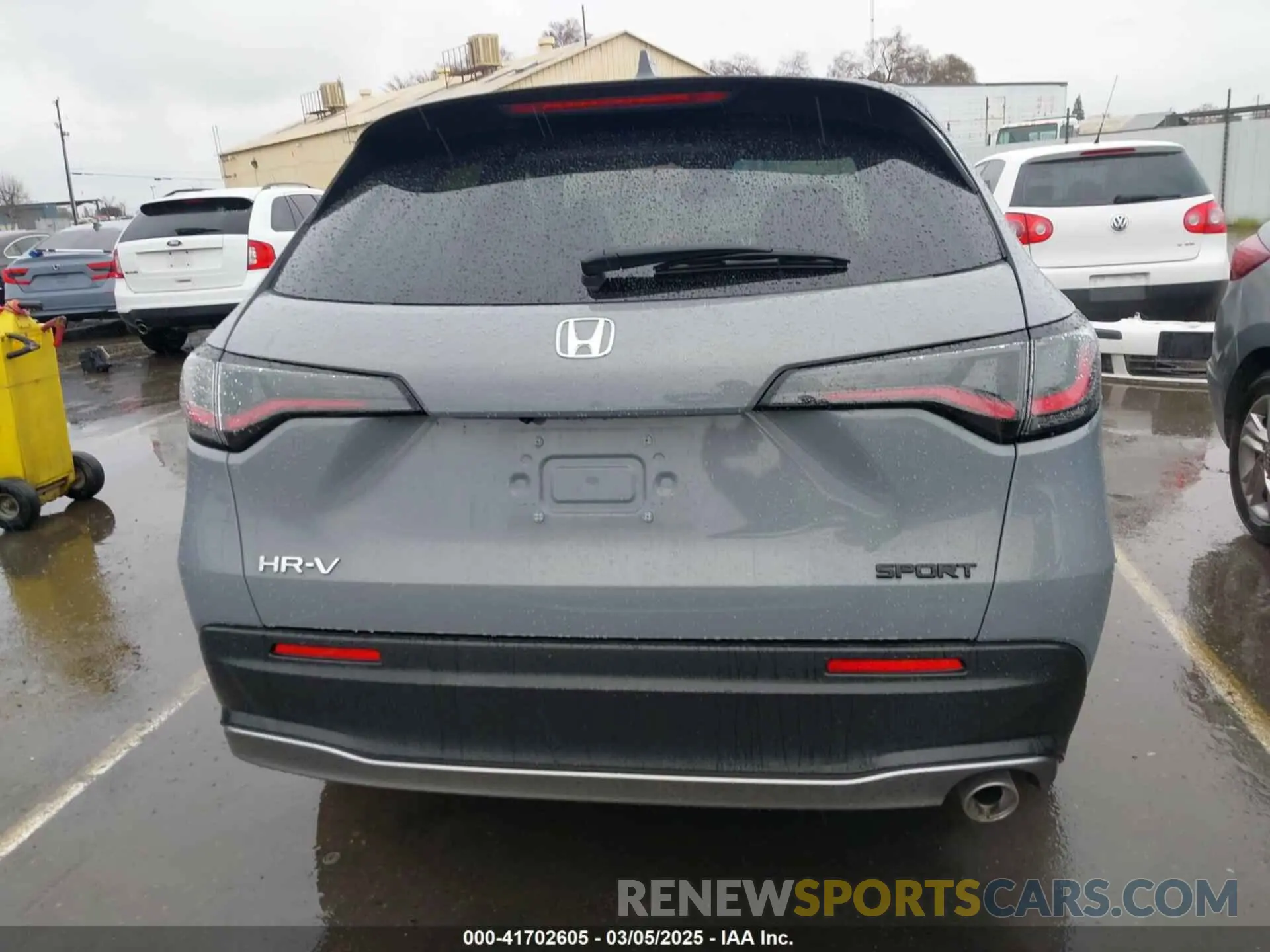 16 Photograph of a damaged car 3CZRZ1H57PM724725 HONDA HR-V 2023