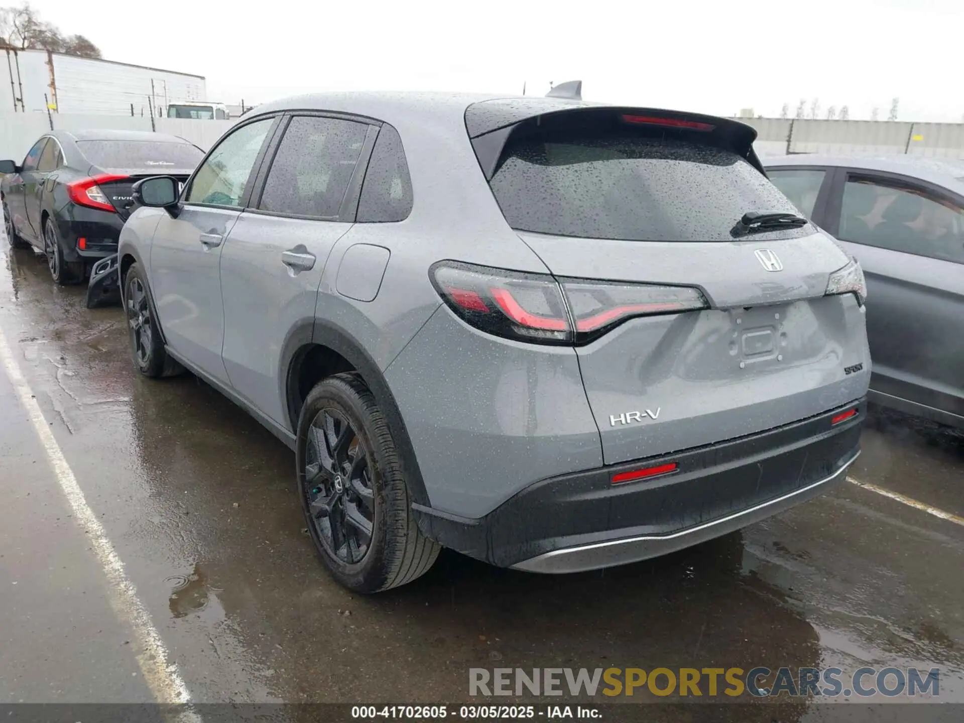 3 Photograph of a damaged car 3CZRZ1H57PM724725 HONDA HR-V 2023