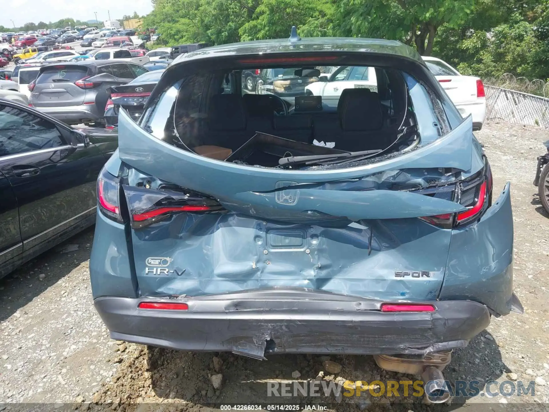 16 Photograph of a damaged car 3CZRZ1H57PM728421 HONDA HR-V 2023