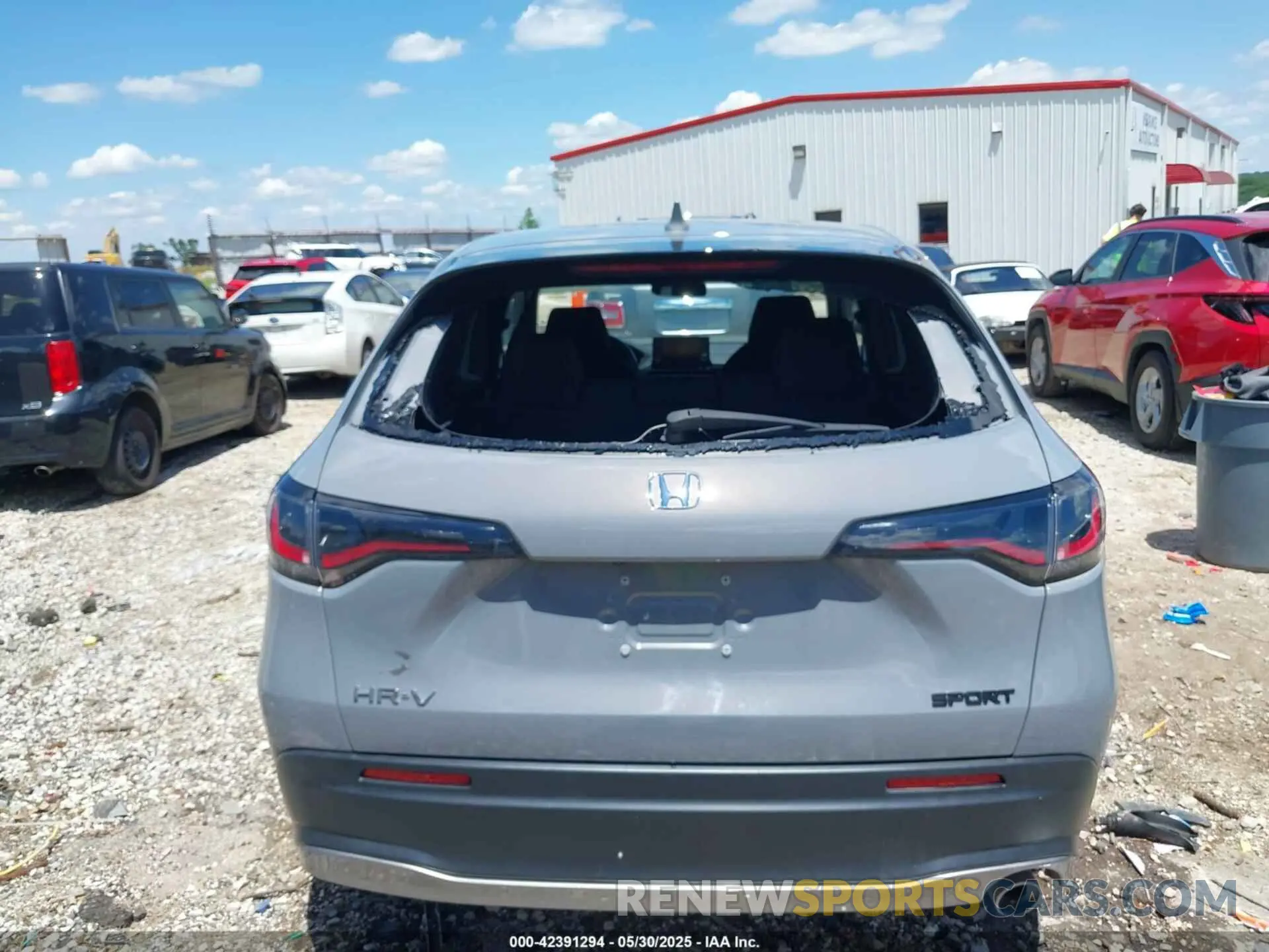 16 Photograph of a damaged car 3CZRZ1H59PM713354 HONDA HR-V 2023