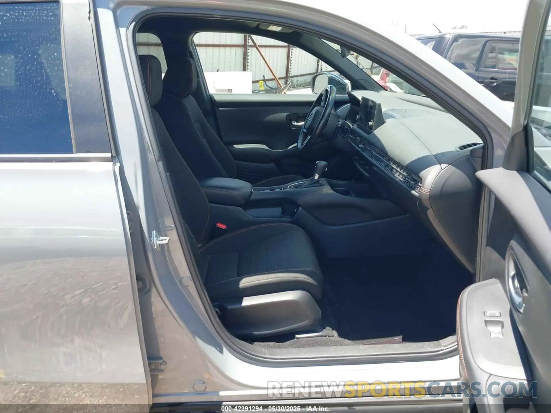 5 Photograph of a damaged car 3CZRZ1H59PM713354 HONDA HR-V 2023