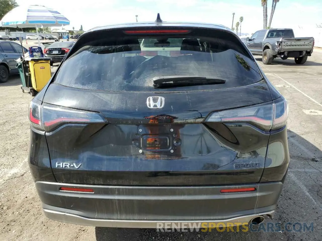 6 Photograph of a damaged car 3CZRZ1H5XPM704453 HONDA HR-V 2023