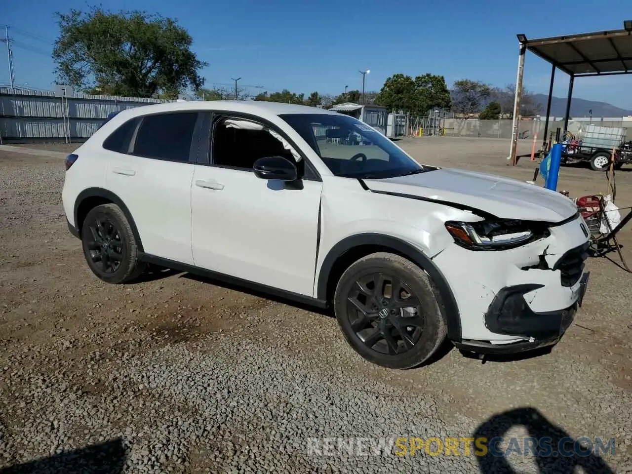 4 Photograph of a damaged car 3CZRZ1H5XPM735511 HONDA HR-V 2023