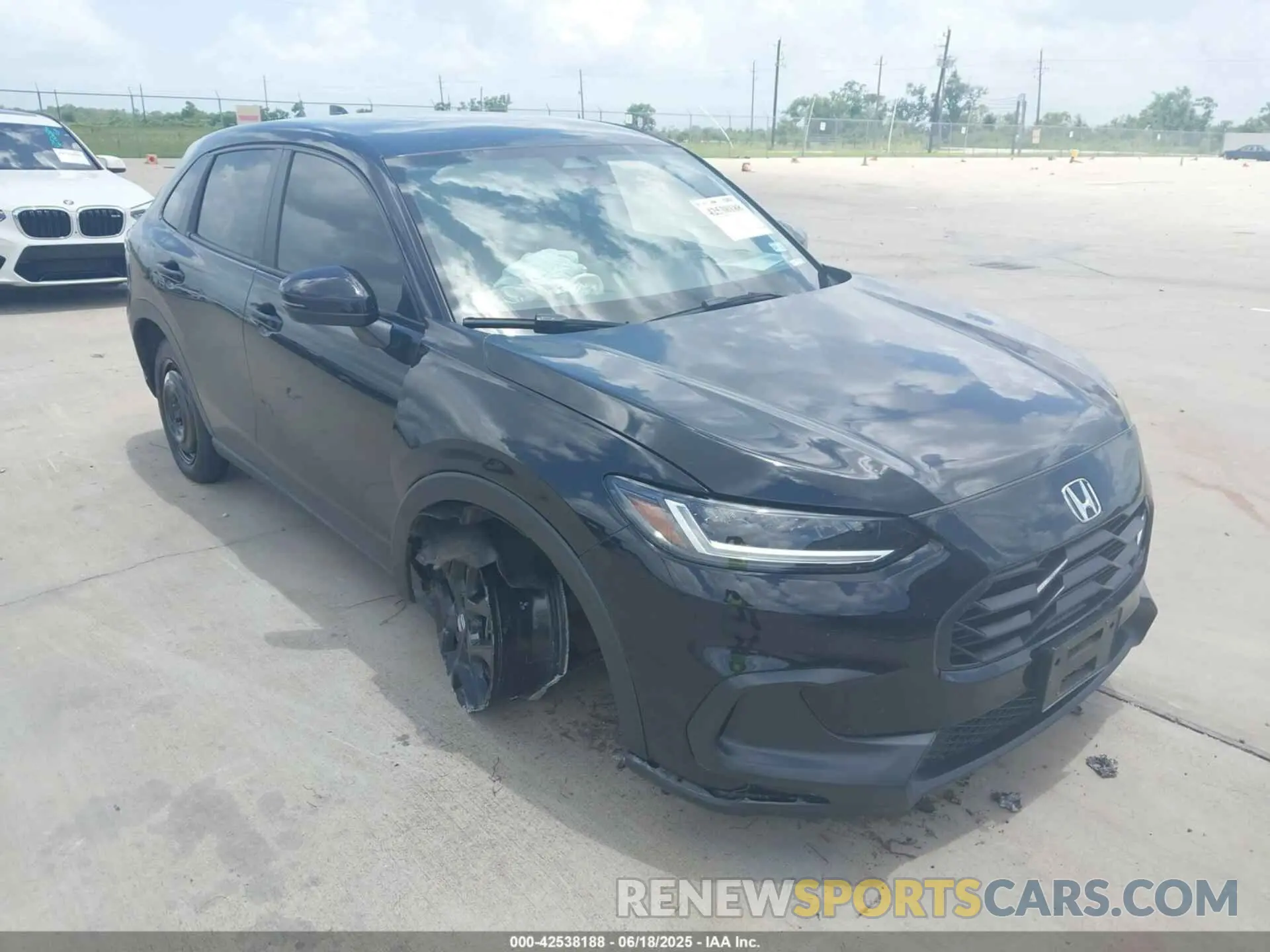 1 Photograph of a damaged car 3CZRZ1H5XPM739462 HONDA HR-V 2023