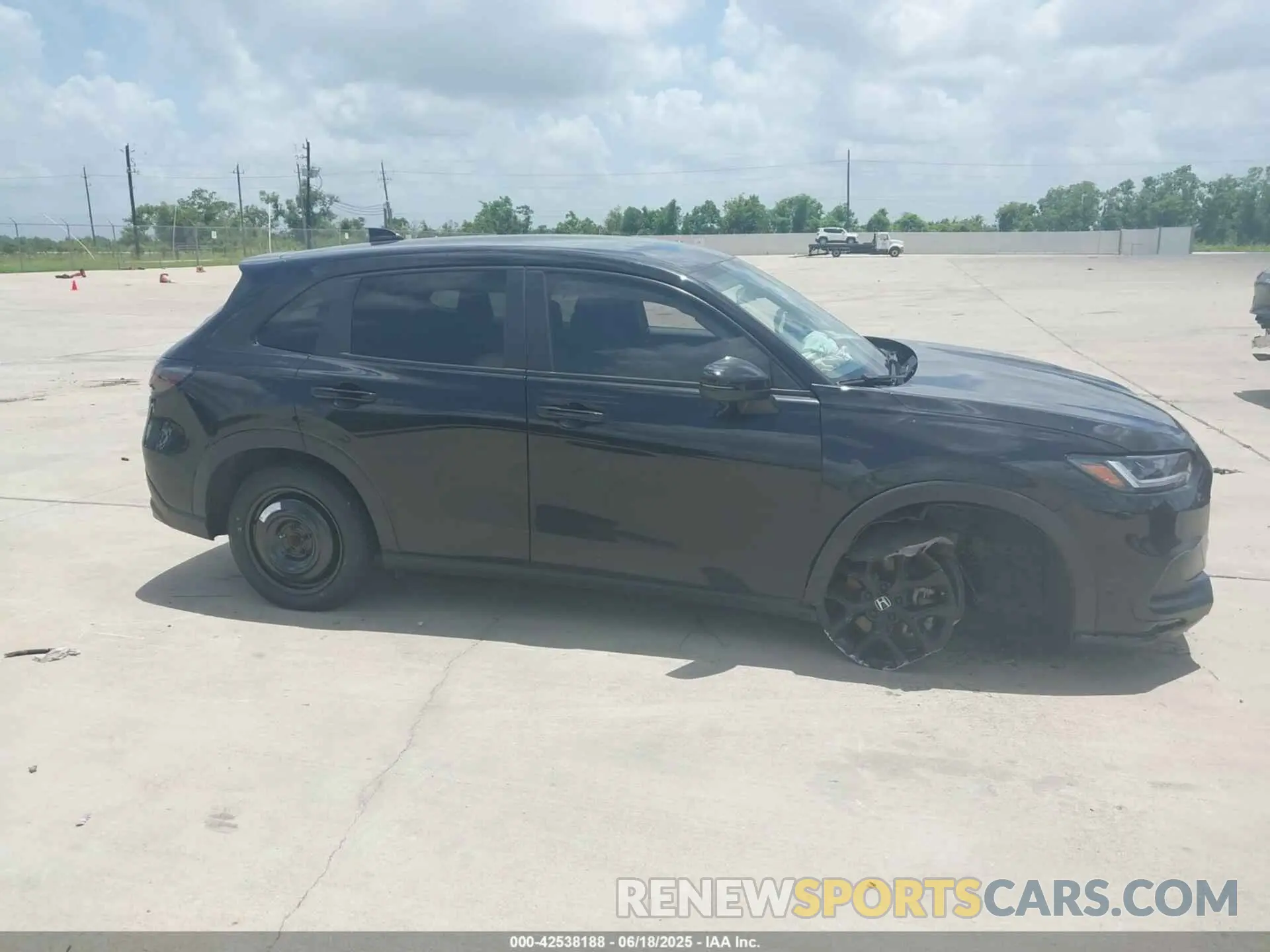13 Photograph of a damaged car 3CZRZ1H5XPM739462 HONDA HR-V 2023