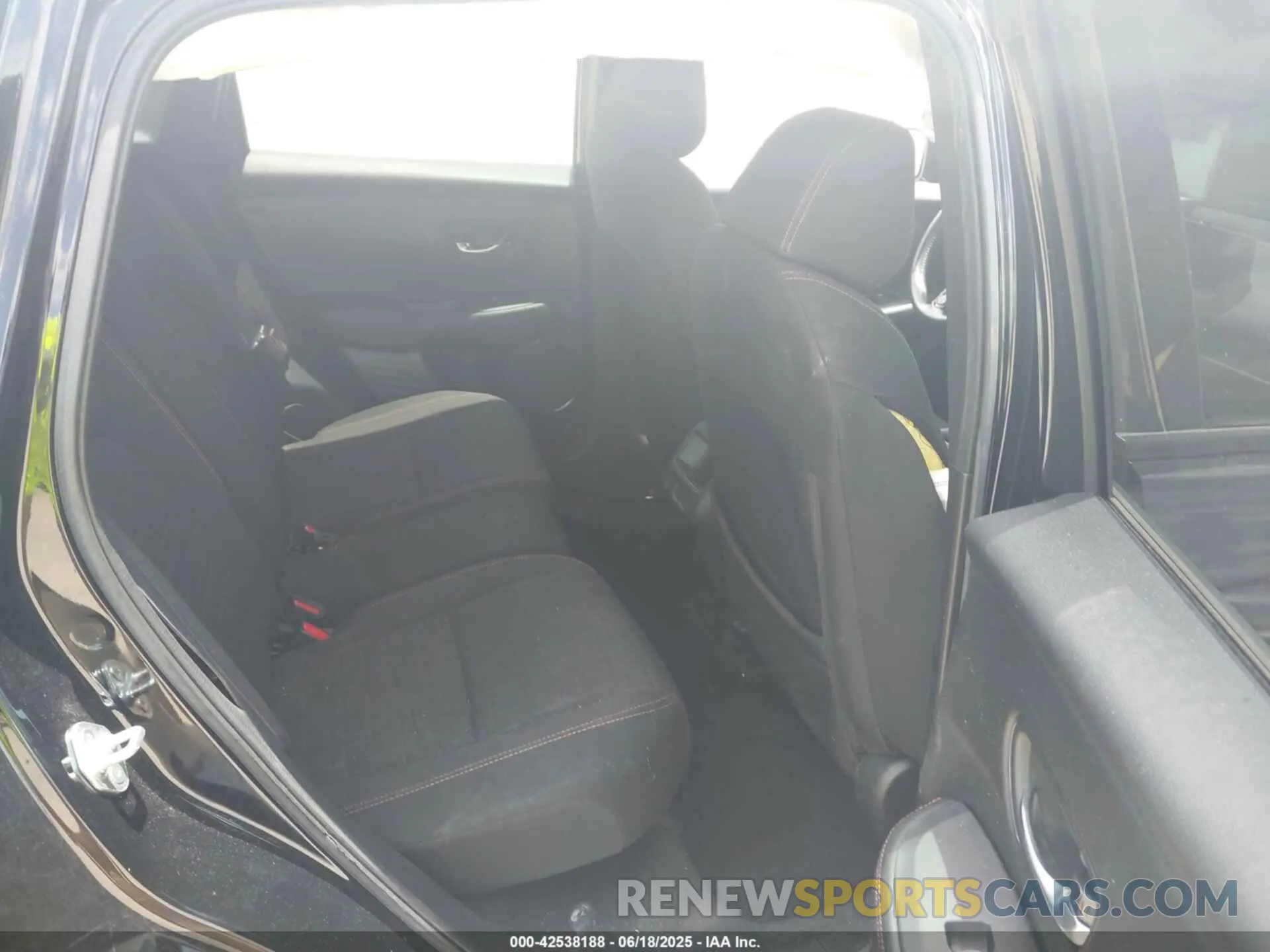 8 Photograph of a damaged car 3CZRZ1H5XPM739462 HONDA HR-V 2023