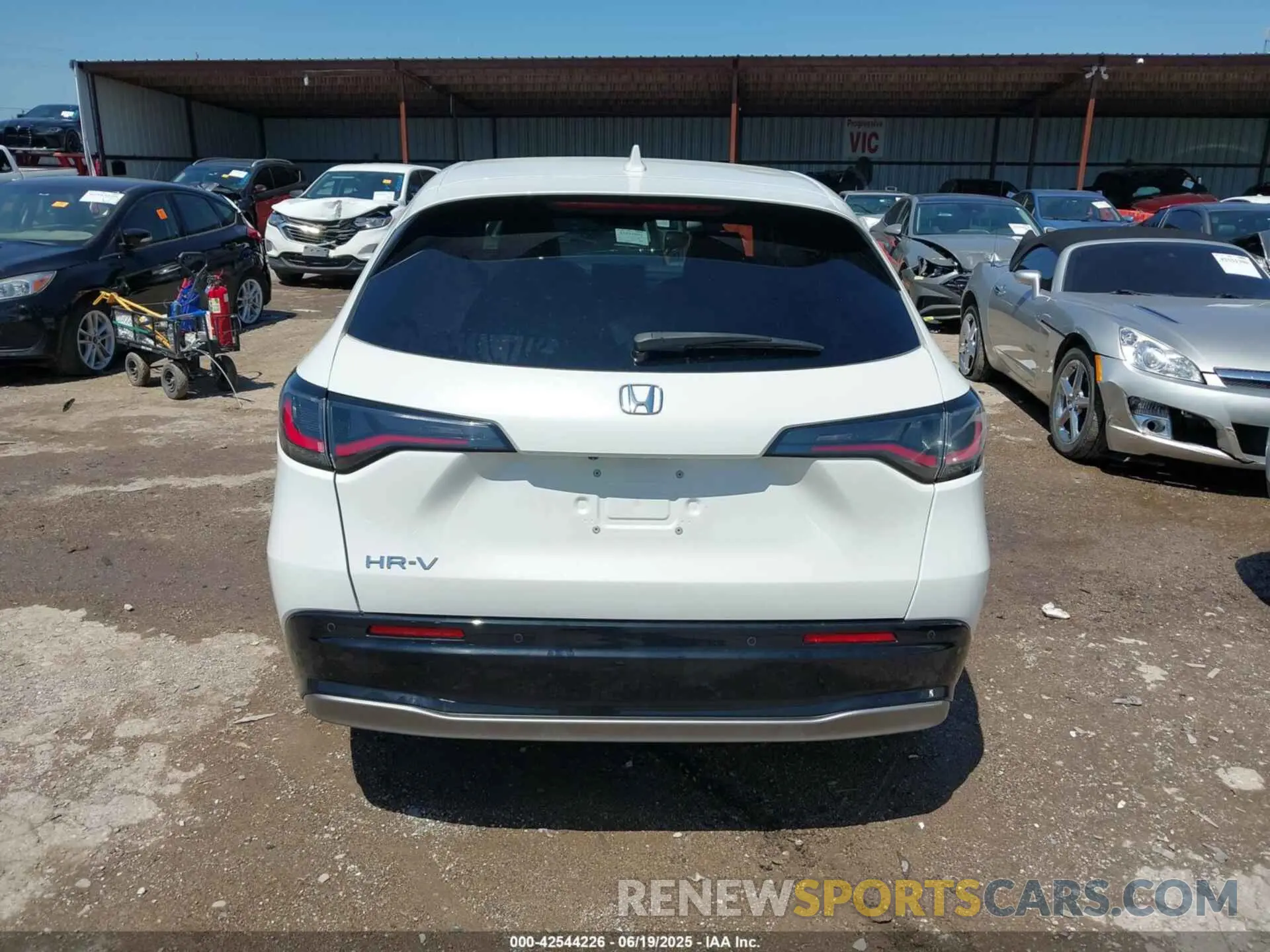 15 Photograph of a damaged car 3CZRZ1H70PM700722 HONDA HR-V 2023