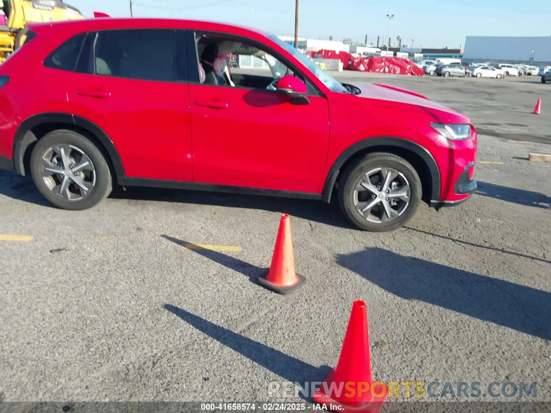 13 Photograph of a damaged car 3CZRZ1H70PM708383 HONDA HR-V 2023