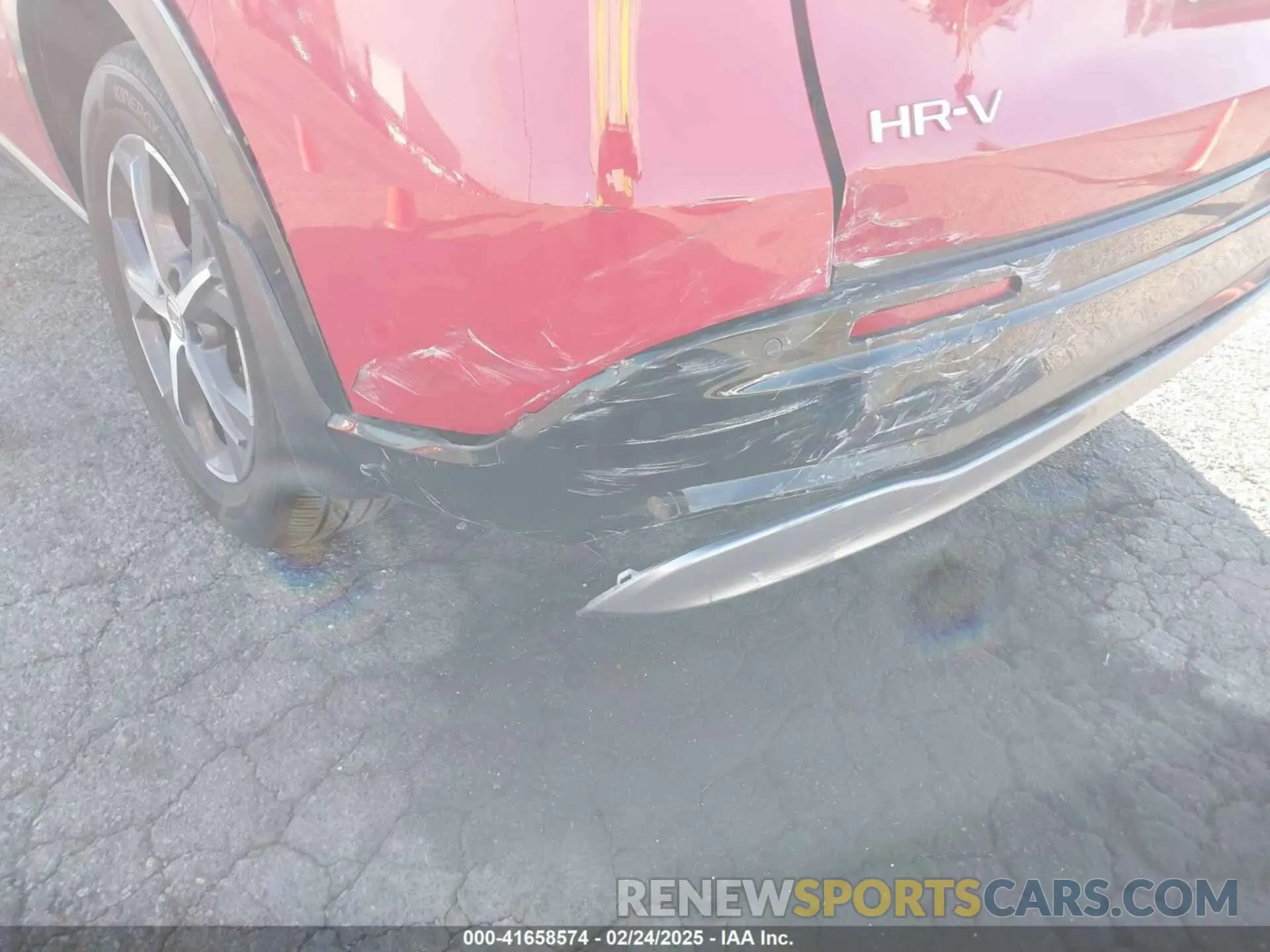 17 Photograph of a damaged car 3CZRZ1H70PM708383 HONDA HR-V 2023
