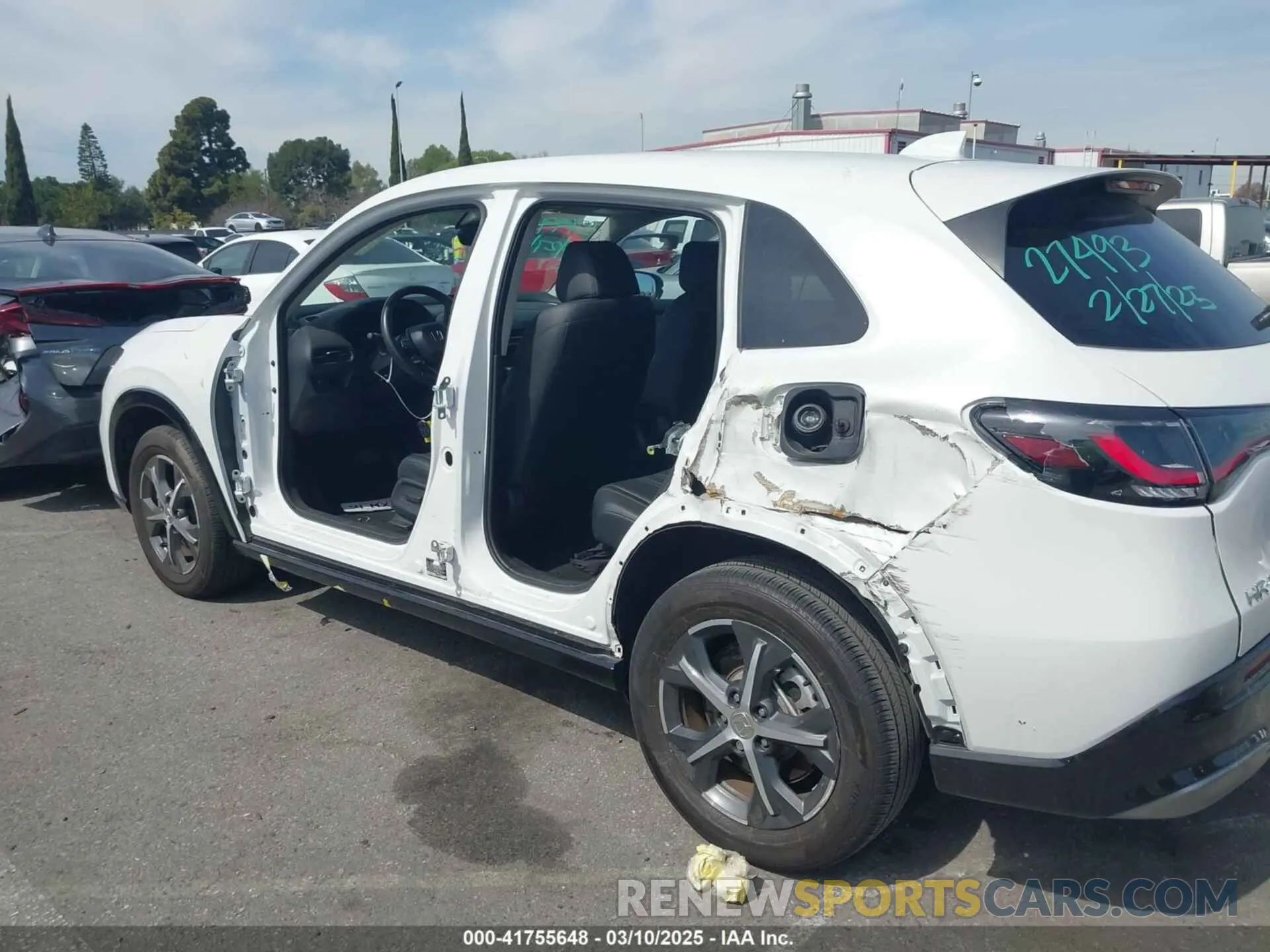 6 Photograph of a damaged car 3CZRZ1H71PM734314 HONDA HR-V 2023
