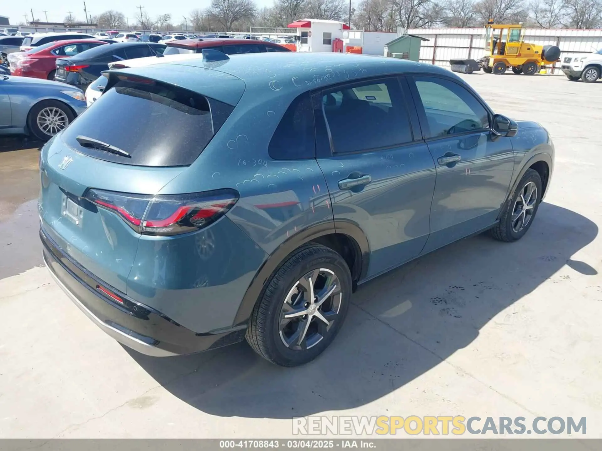 4 Photograph of a damaged car 3CZRZ1H73PM707227 HONDA HR-V 2023