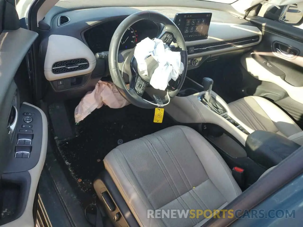 8 Photograph of a damaged car 3CZRZ1H73PM732449 HONDA HR-V 2023