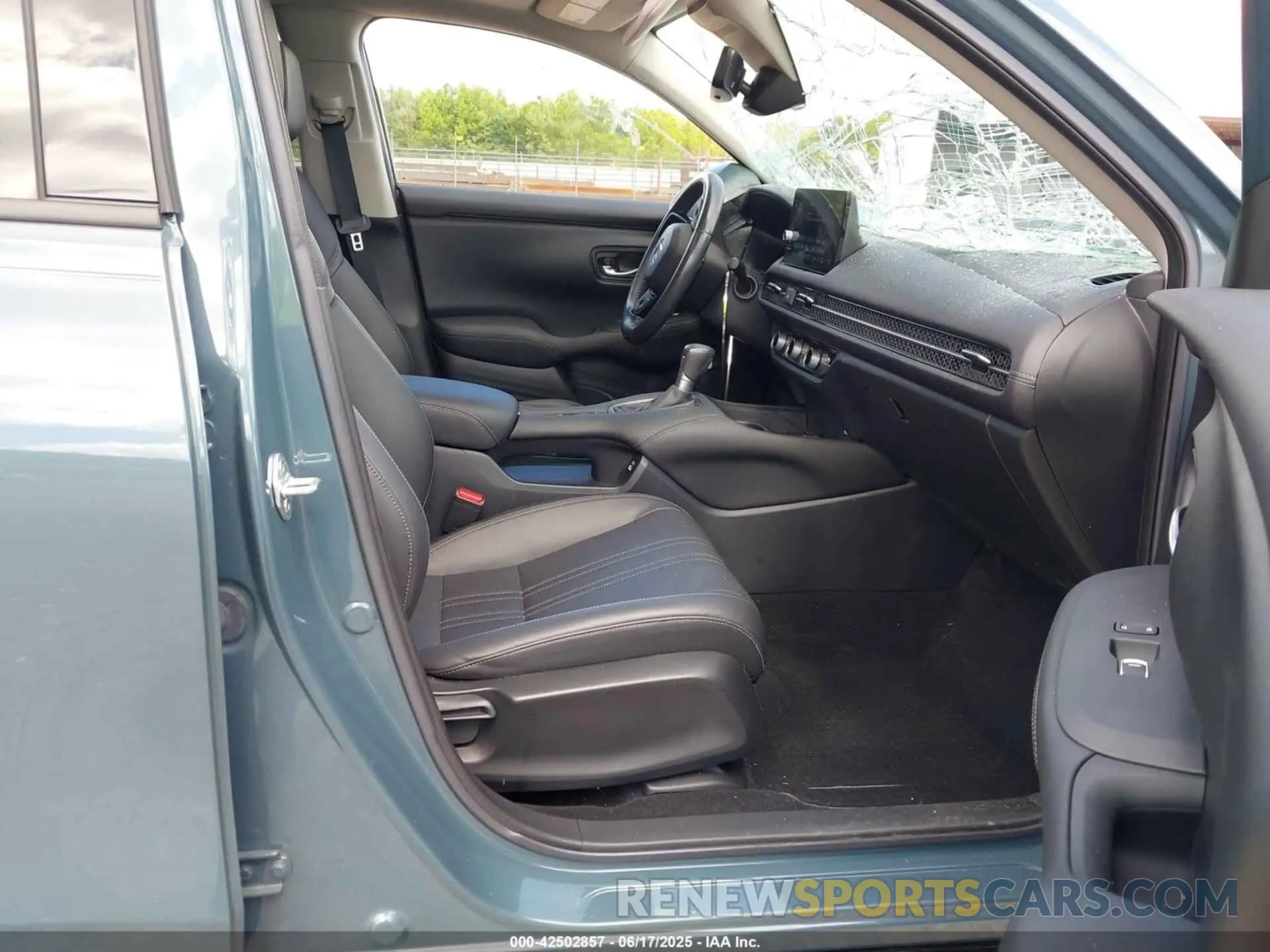 5 Photograph of a damaged car 3CZRZ1H74PM734260 HONDA HR-V 2023