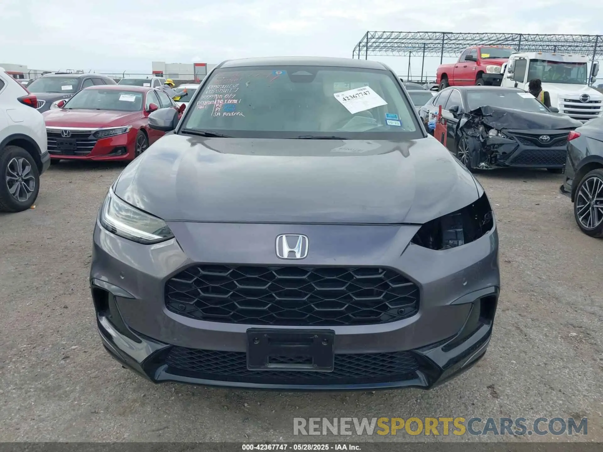 12 Photograph of a damaged car 3CZRZ1H77PM714343 HONDA HR-V 2023