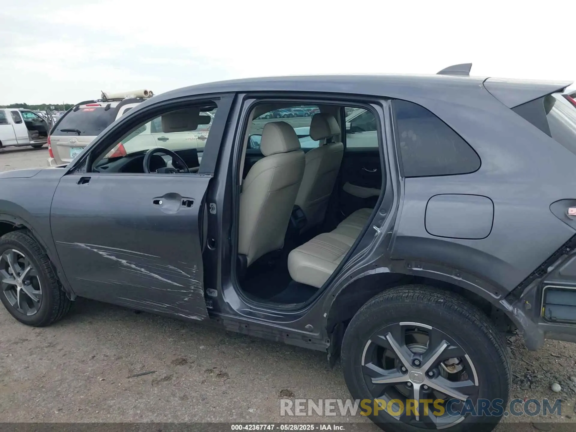 14 Photograph of a damaged car 3CZRZ1H77PM714343 HONDA HR-V 2023