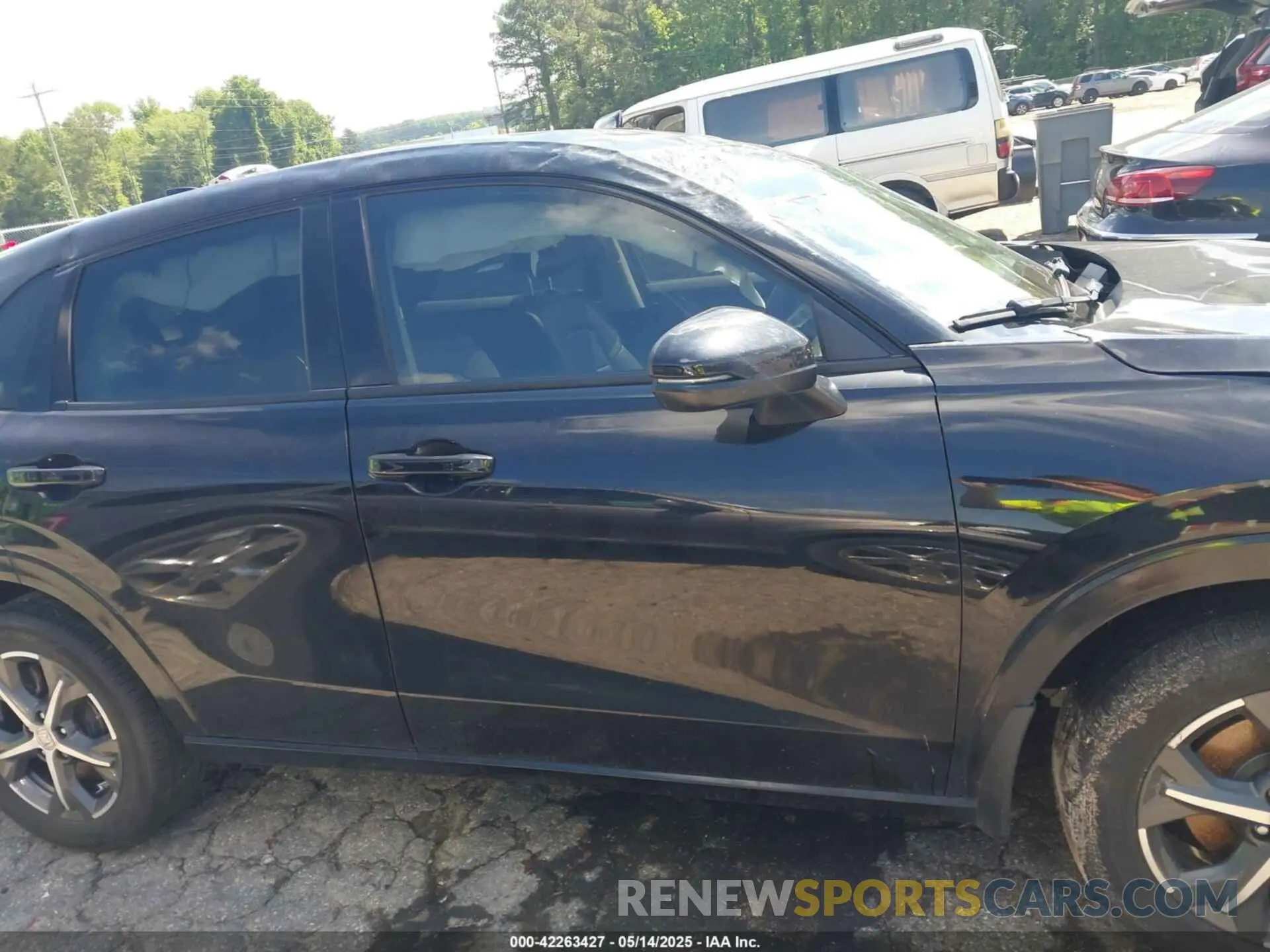 13 Photograph of a damaged car 3CZRZ1H77PM735273 HONDA HR-V 2023