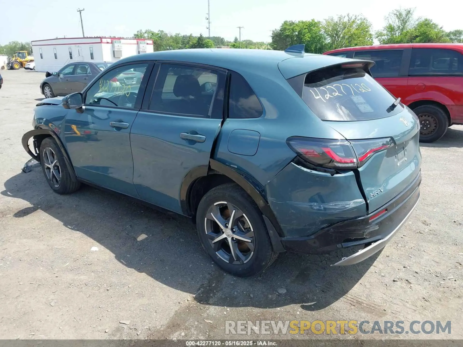 3 Photograph of a damaged car 3CZRZ1H78PM700693 HONDA HR-V 2023