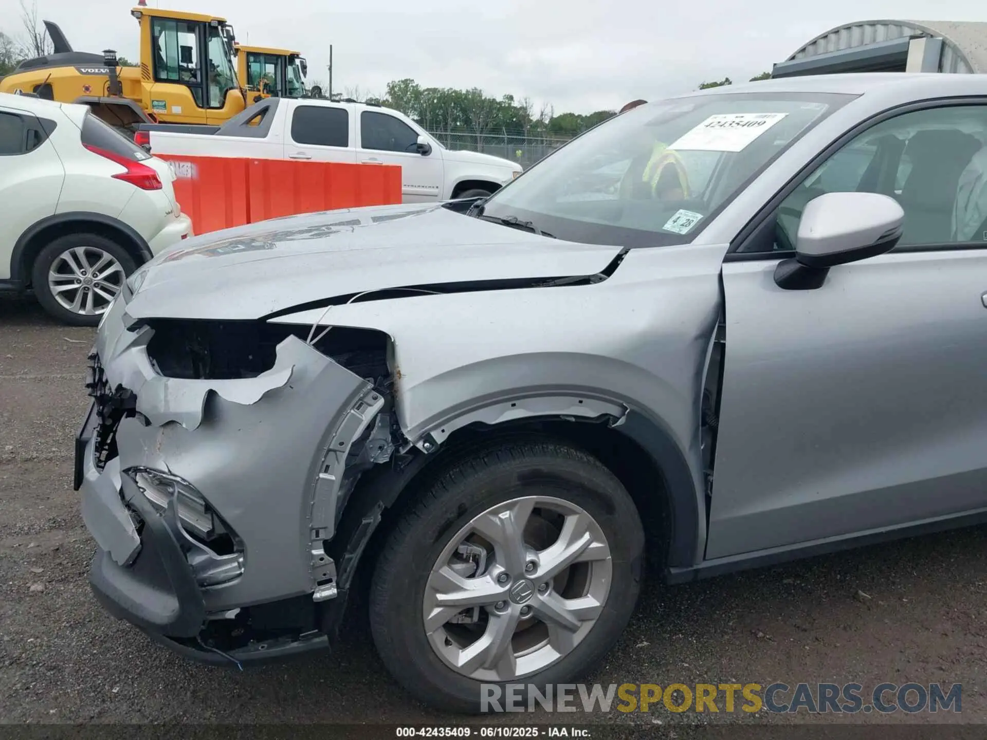 18 Photograph of a damaged car 3CZRZ2H30PM734999 HONDA HR-V 2023