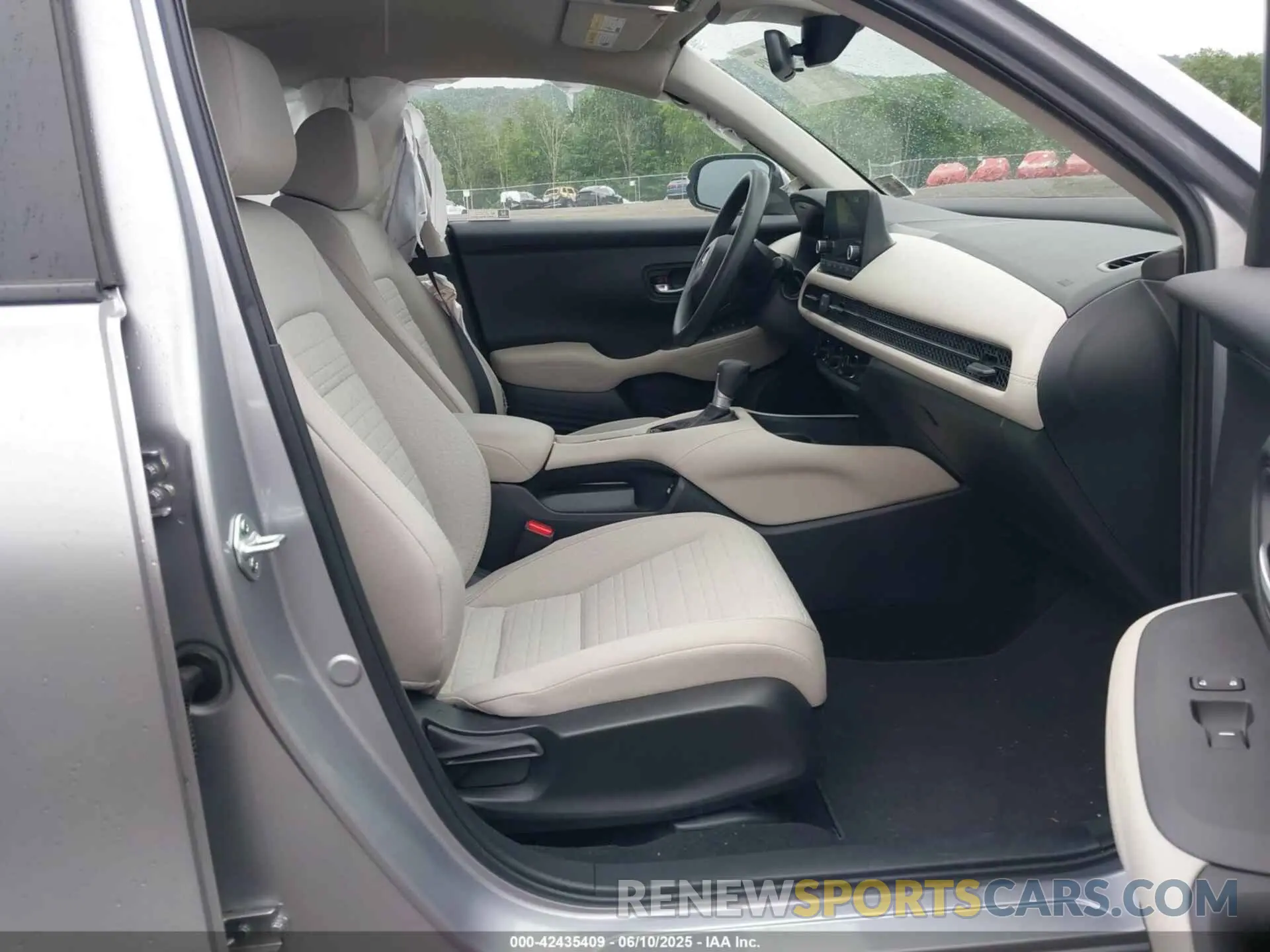 5 Photograph of a damaged car 3CZRZ2H30PM734999 HONDA HR-V 2023