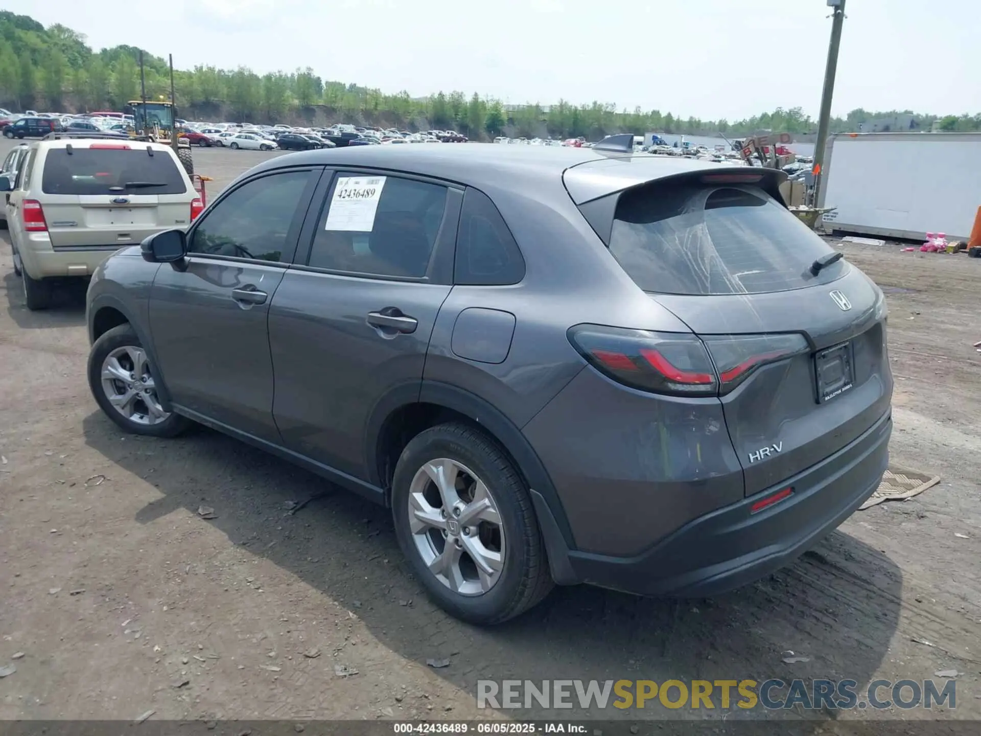 3 Photograph of a damaged car 3CZRZ2H31PM727611 HONDA HR-V 2023