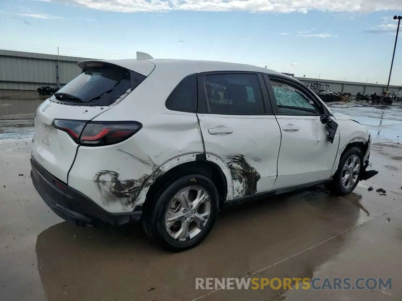 3 Photograph of a damaged car 3CZRZ2H35PM741205 HONDA HR-V 2023