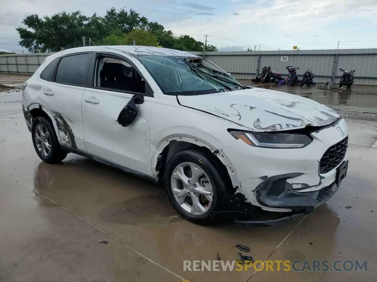 4 Photograph of a damaged car 3CZRZ2H35PM741205 HONDA HR-V 2023