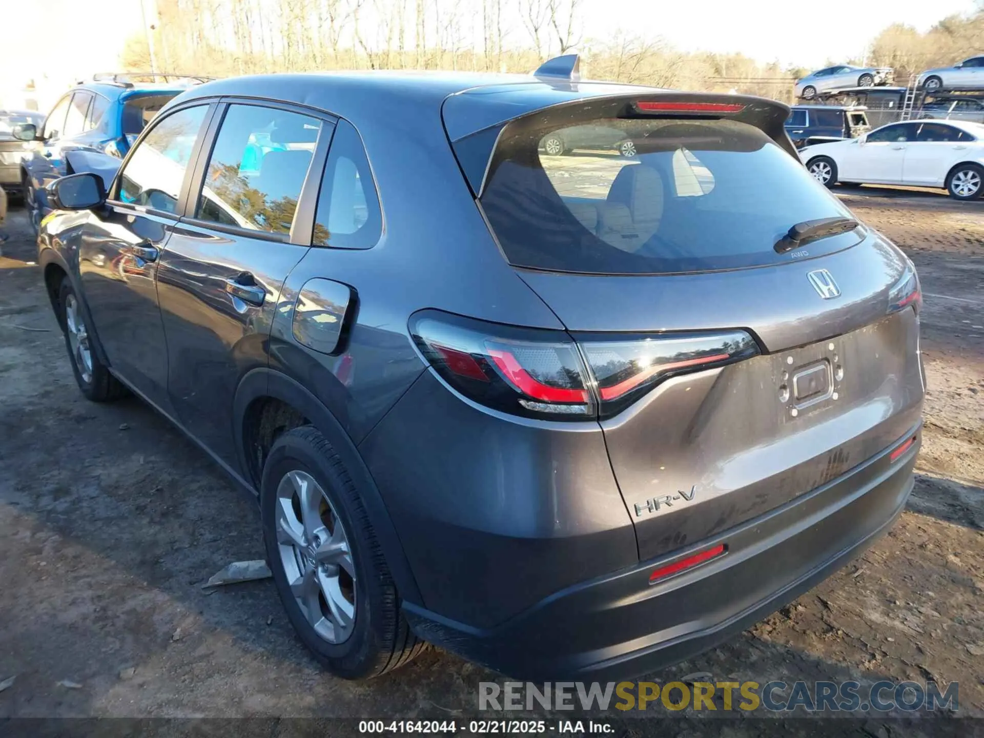 3 Photograph of a damaged car 3CZRZ2H35PM749224 HONDA HR-V 2023