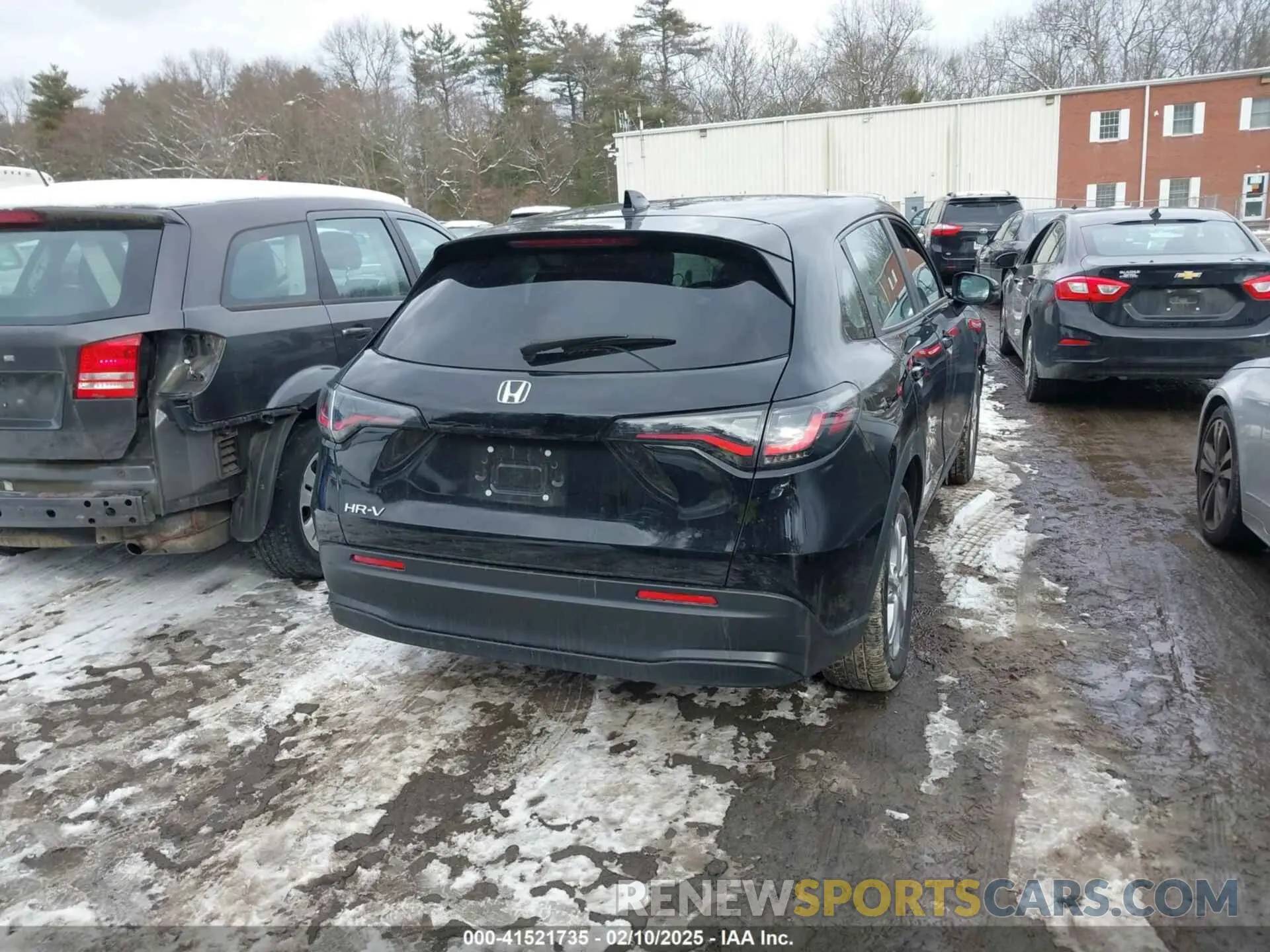 17 Photograph of a damaged car 3CZRZ2H36PM715695 HONDA HR-V 2023