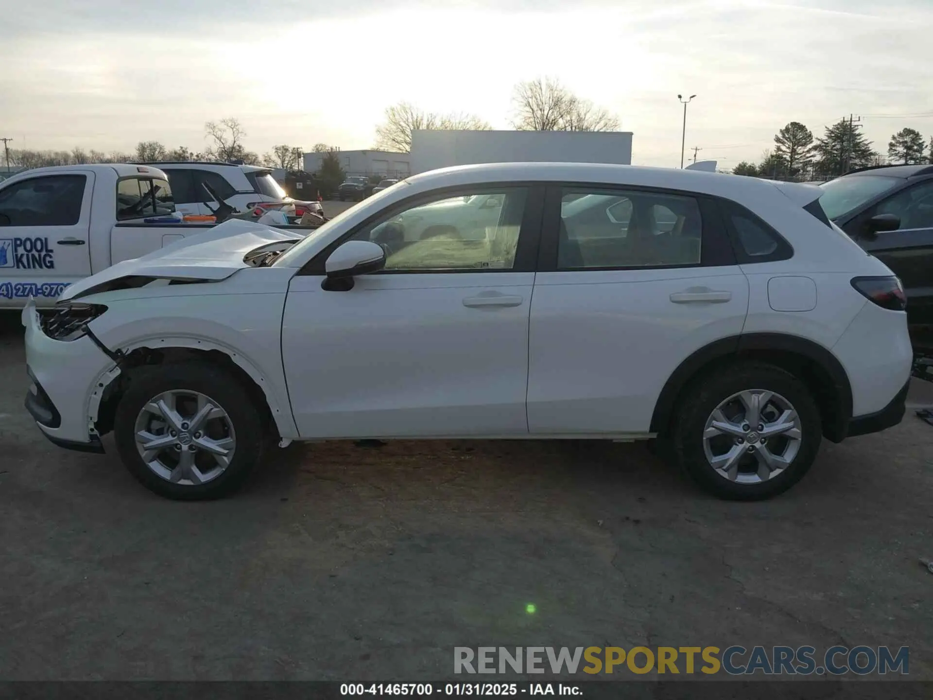 15 Photograph of a damaged car 3CZRZ2H36PM742038 HONDA HR-V 2023