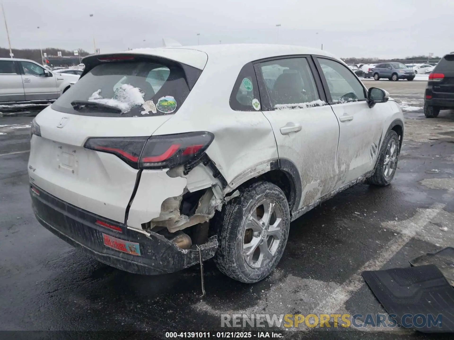 4 Photograph of a damaged car 3CZRZ2H37PM748561 HONDA HR-V 2023