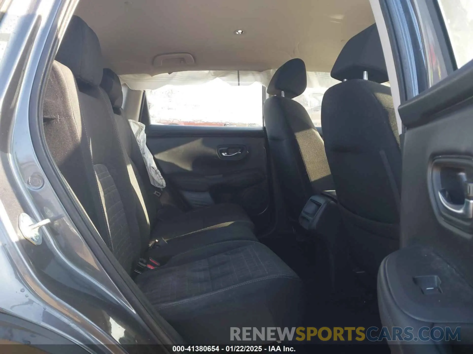 8 Photograph of a damaged car 3CZRZ2H38PM704133 HONDA HR-V 2023