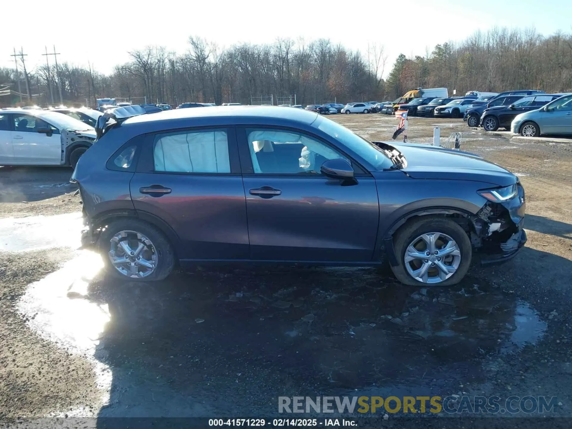 13 Photograph of a damaged car 3CZRZ2H38PM709865 HONDA HR-V 2023