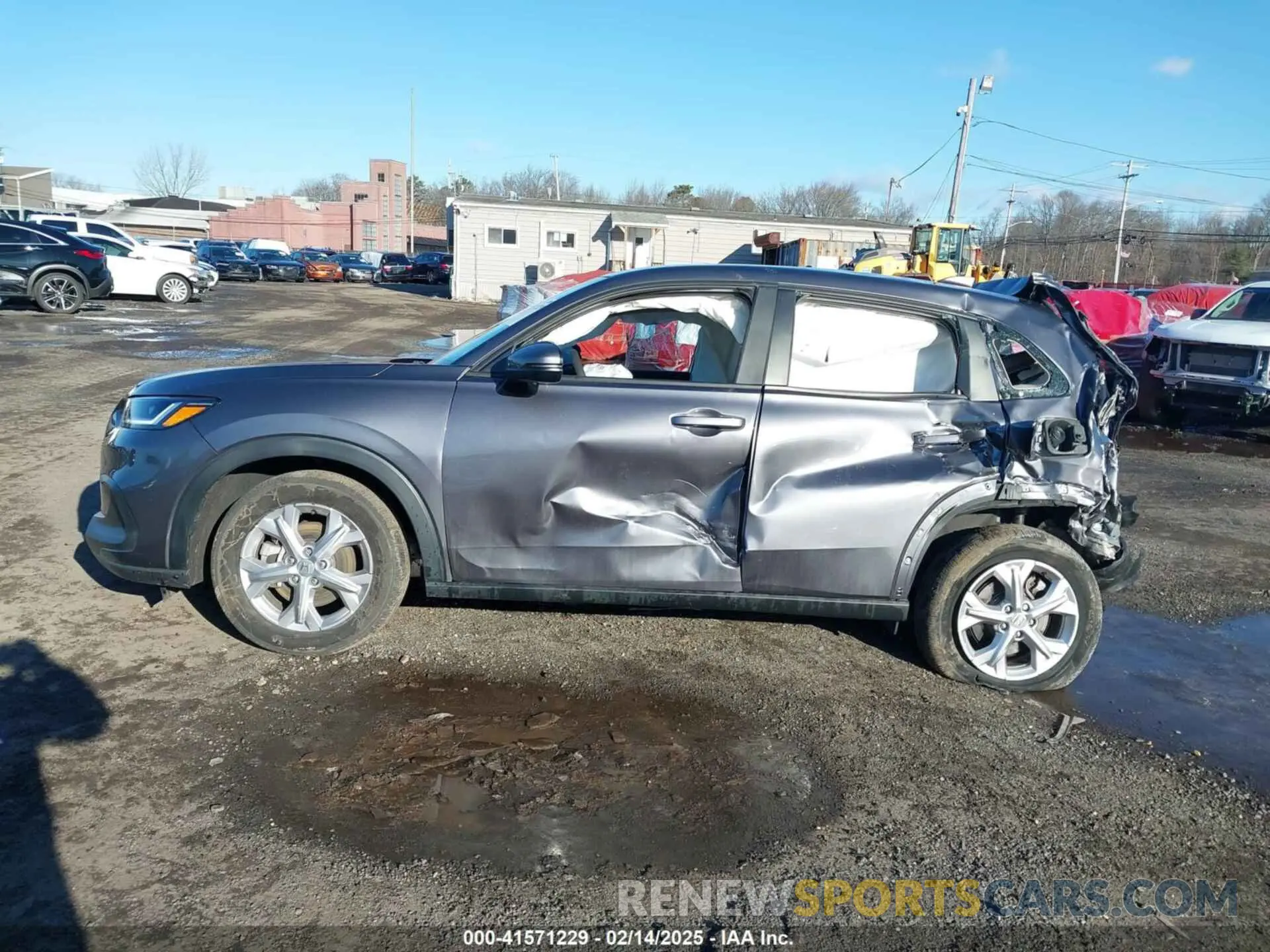14 Photograph of a damaged car 3CZRZ2H38PM709865 HONDA HR-V 2023
